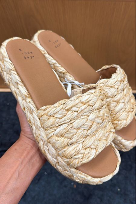 Raffia sandals 30% off T Target

#LTKShoeCrush #LTKFindsUnder50 #LTKStyleTip