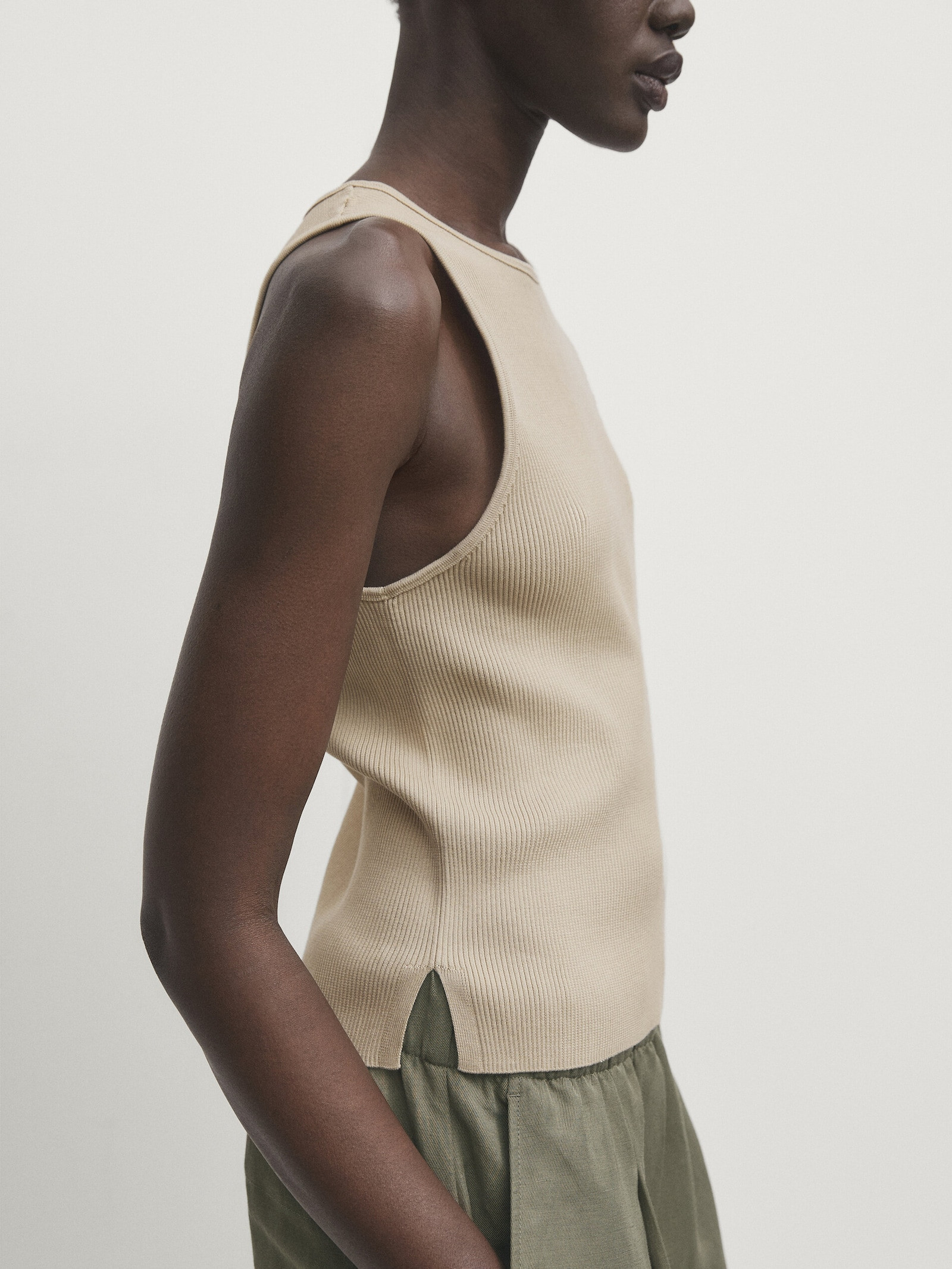 Ärmelloses Stricktop aus Baumwollmischgewebe | Massimo Dutti DE