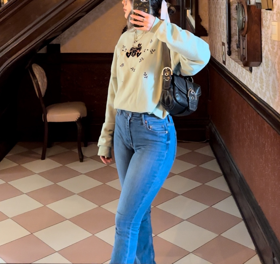 So in love with vintage crewnecks! 
Sweater is vintage
Pants are similar to the old navy wow flare jeans (I am a size 6, tts)
Bag: coach 

