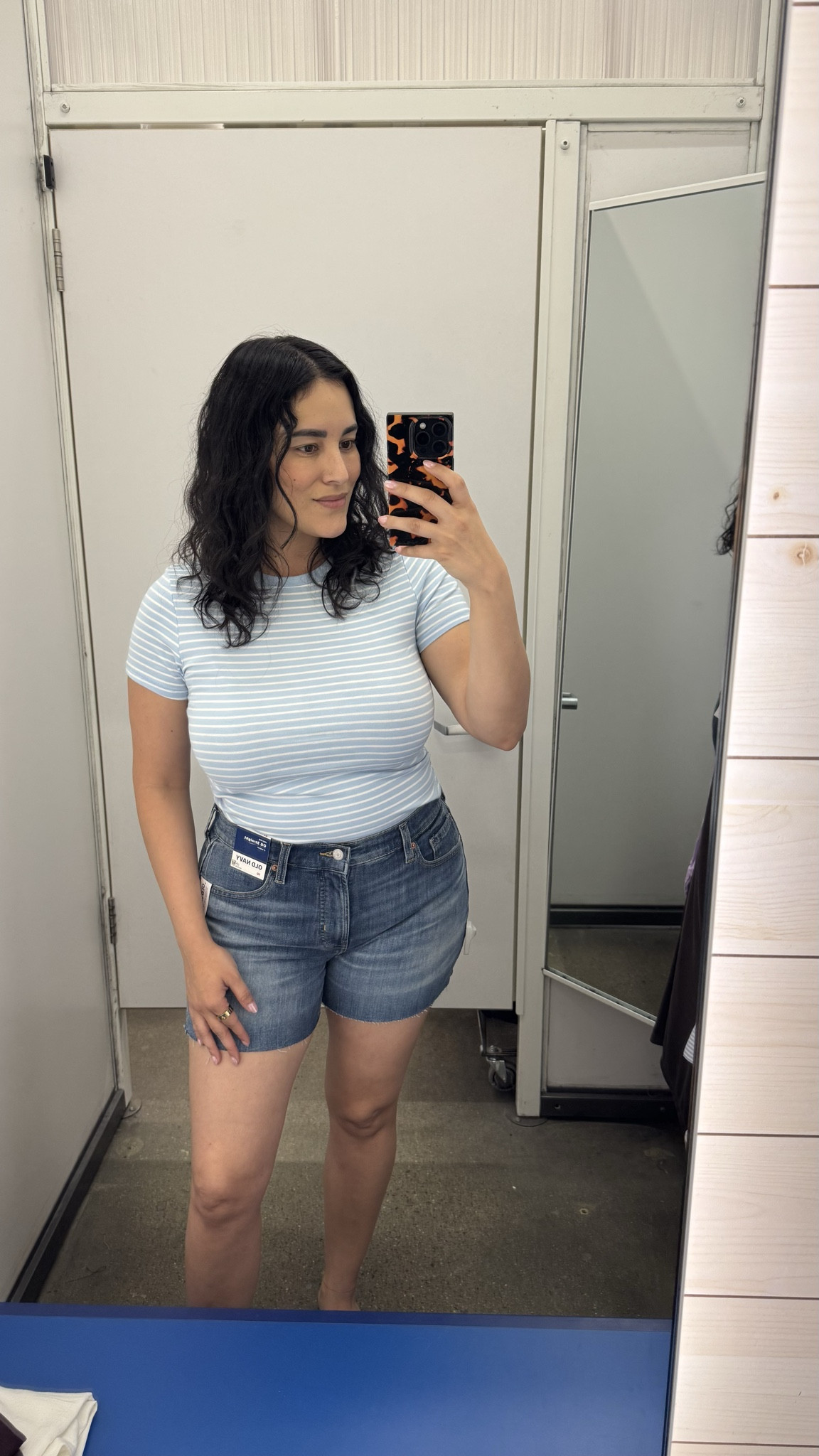 The perfect everyday casual outfit! And these wow jeans are so good, I 10/10 recommend for curvy girls. Both pieces are super affordable. 

Top // M
Denim Shorts // 10


#LTKootd #LTKOver40