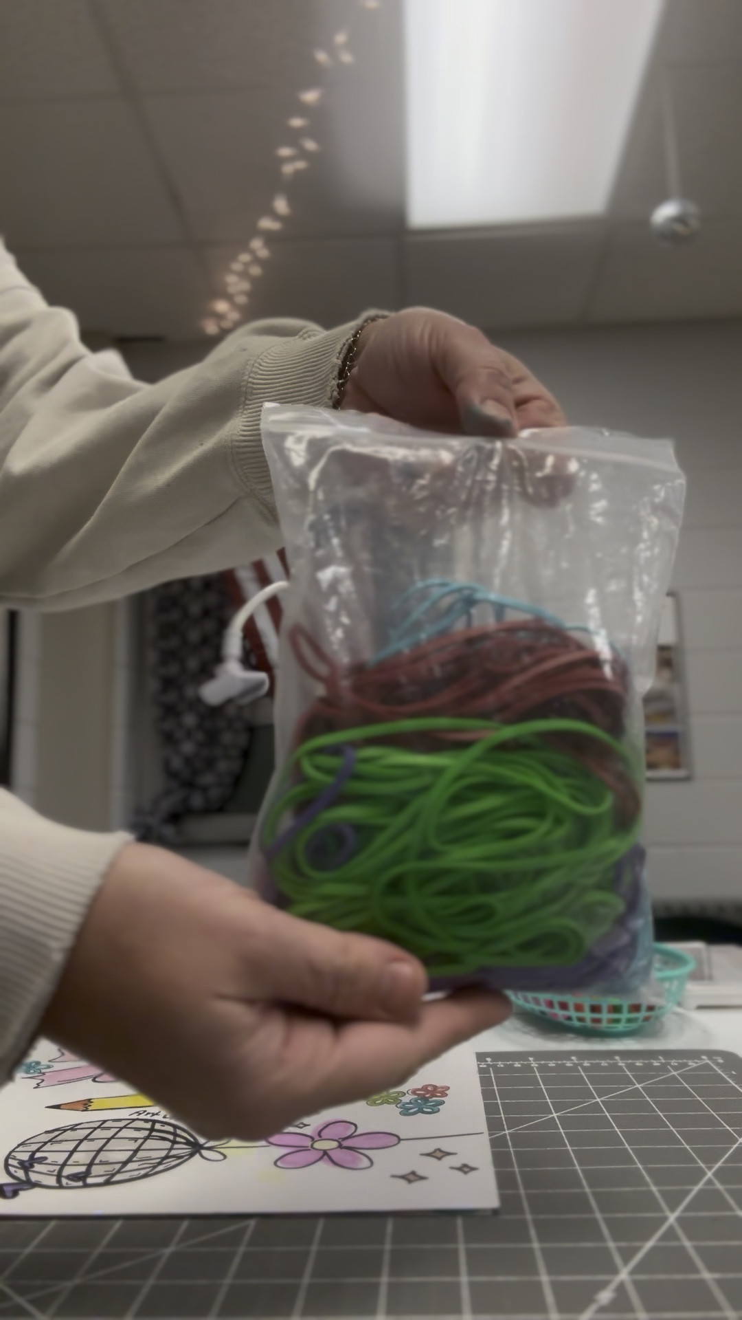 Extra large rubber bands for sketchbooks 