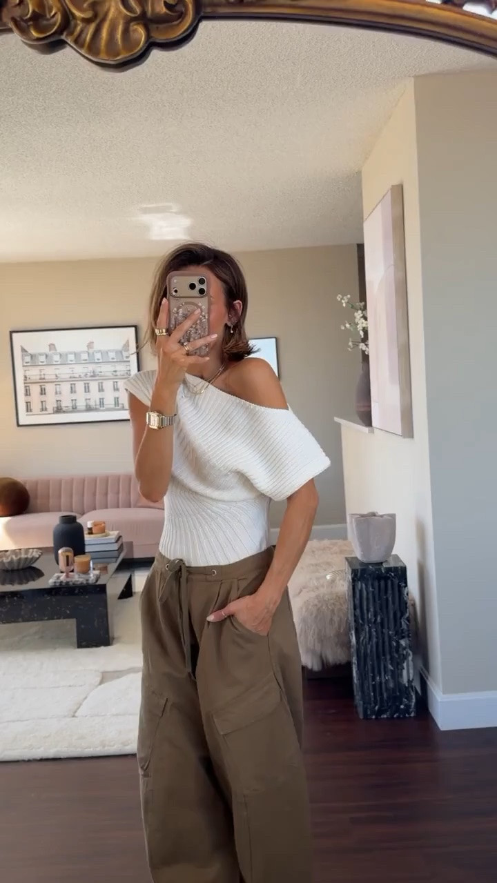 The top is so pretty, I’ve worn untucked over jeans for a dressier look and tucked in these cargo pants for a cooler vibe! Size xs on top and small on pants

#LTKSeasonal #LTKOver40