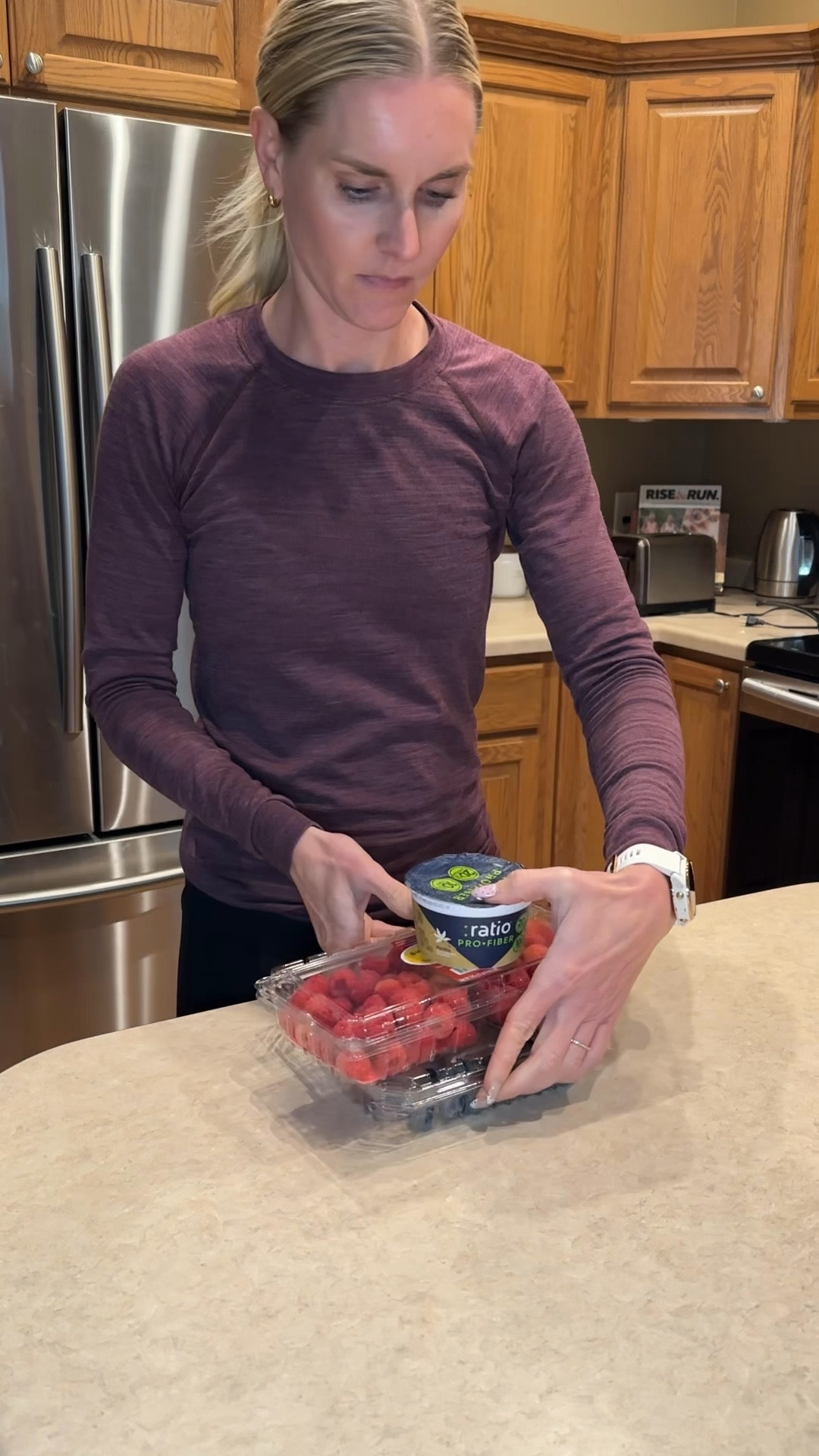 #AD Eating protein and carbs post-run is important for recovery, which is why this parfait bowl with :ratio Pro-Fiber yogurt hits the spot. I love that this yogurt tastes good, is not chalky, has 20 grams of protein, and 10 grams of fiber. Find it online or at your local Target. 

@ratiofood @target #TargetPartner #Target #SponsoredbyRatio