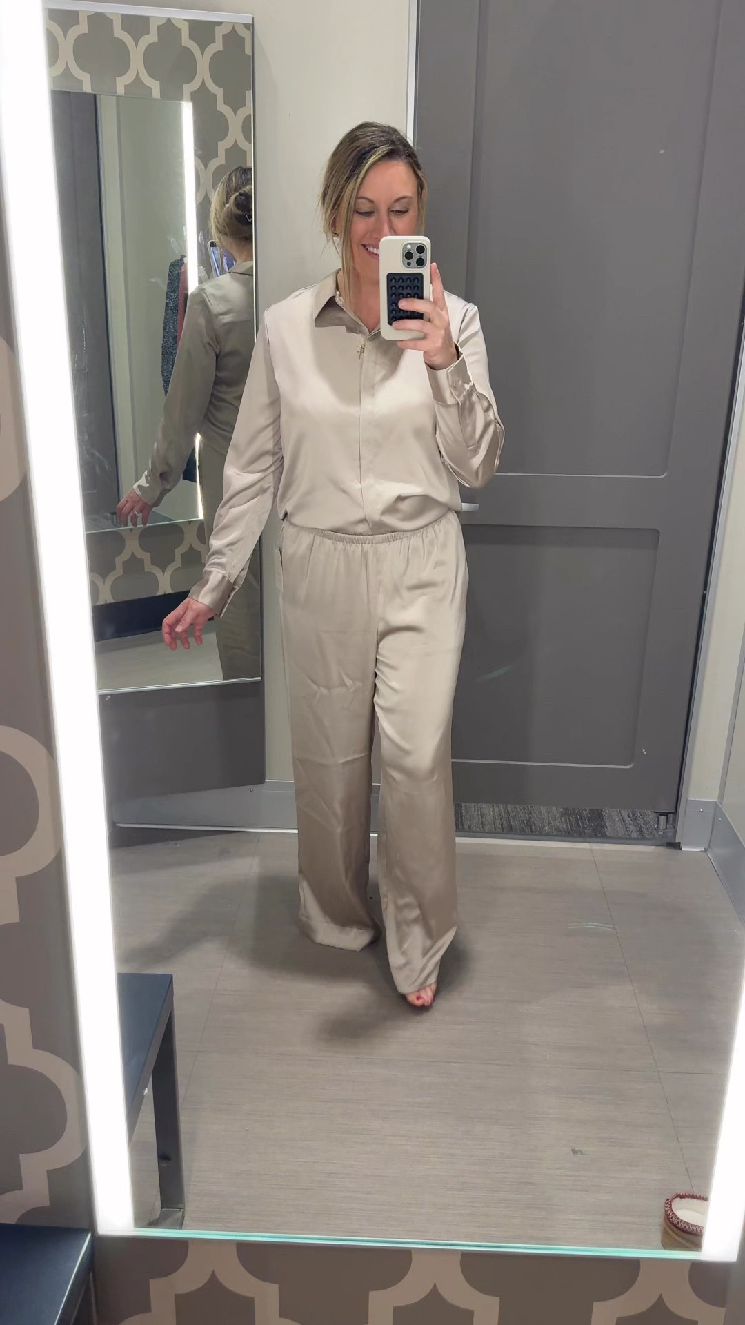 ✨ Effortlessly chic and oh-so-comfy! ✨ This satin button-down shirt and matching pull-on pants from Target’s A New Day™ collection are perfect for everything from holiday parties to a cozy date night in. The luxe satin fabric feels as amazing as it looks, and the relaxed fit keeps it comfy without sacrificing style.

I’m wearing a size Medium in both pieces, and they fit true to size. Swipe up to shop this versatile set that can be dressed up with heels or kept casual with sneakers! 🛒✨

Target satin outfit
A New Day collection
Satin button-down shirt
Satin pull-on pants
Matching Target set
Holiday party outfit
Affordable chic style
Relaxed fit satin look
Budget-friendly fashion
Comfortable and stylish outfit
Target holiday outfit
Easy holiday style
Luxe Target finds
Satin matching set
Effortlessly chic fashion
Dressy Target outfit
Winter wardrobe staples
Holiday fashion ideas
Affordable Target style
Comfy-chic outfit
