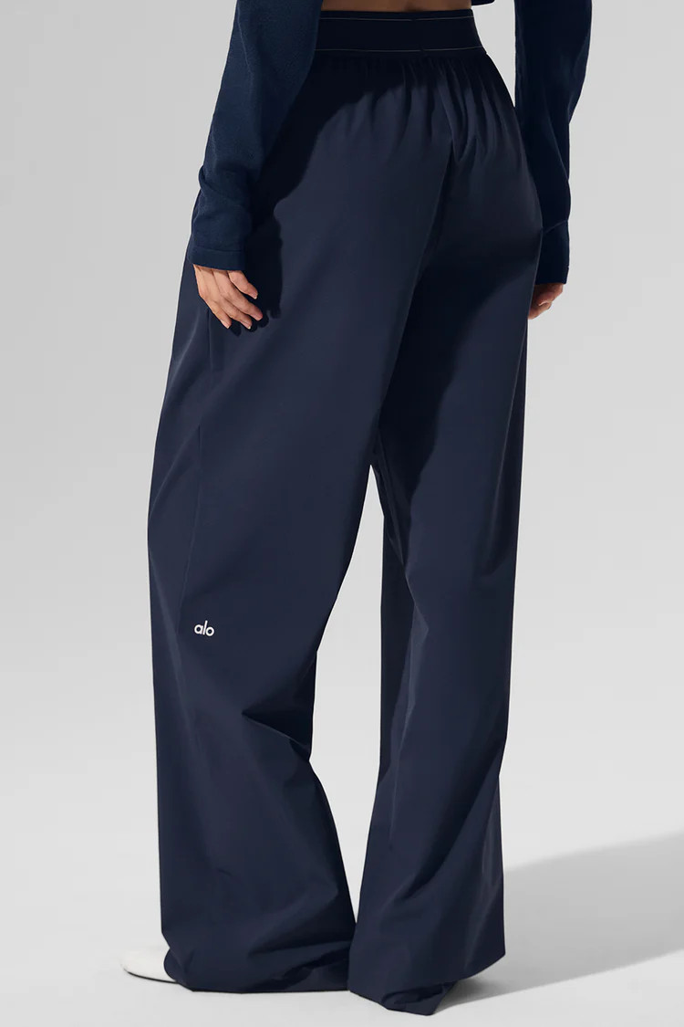 Suit Up Trouser (Long) - Navy | Alo Yoga (US)