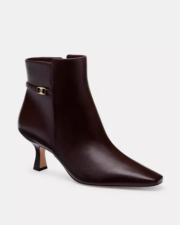 Rebecca Bootie | Coach (CA)