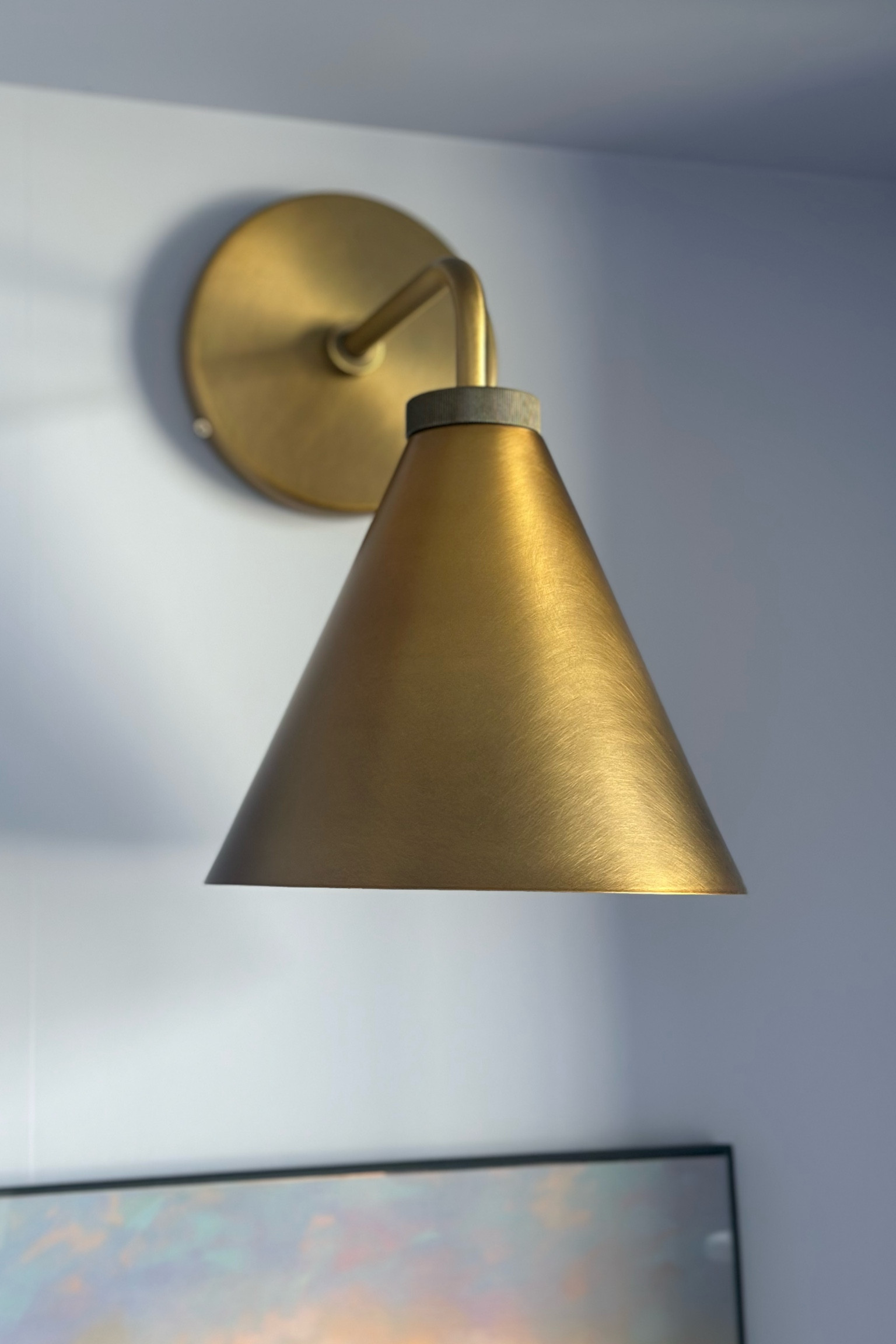 Wall sconce with lightbulbs you can charge 🤍

#LTKFindsUnder50 #LTKFamily #LTKHome