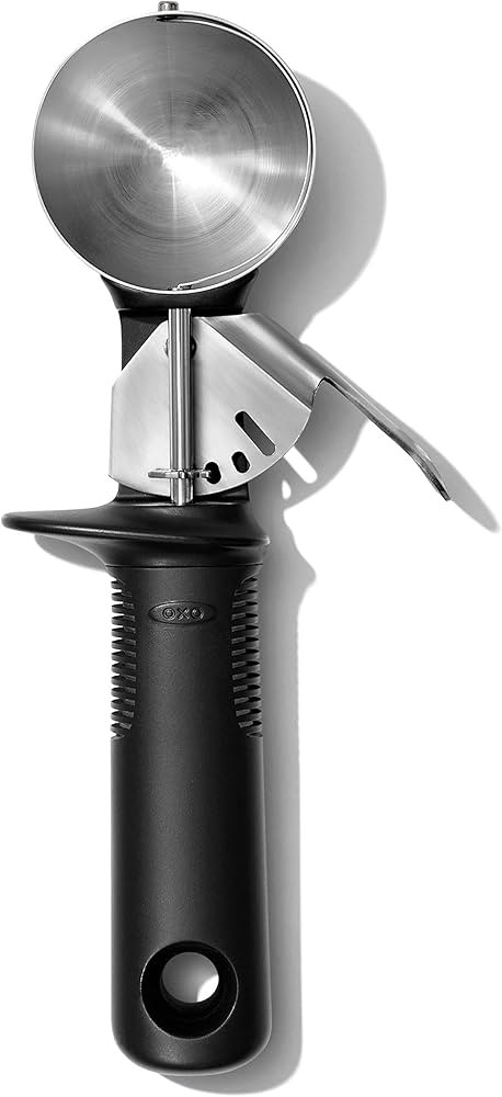 OXO Good Grips Classic Ice Cream Scoop,Black | Amazon (US)