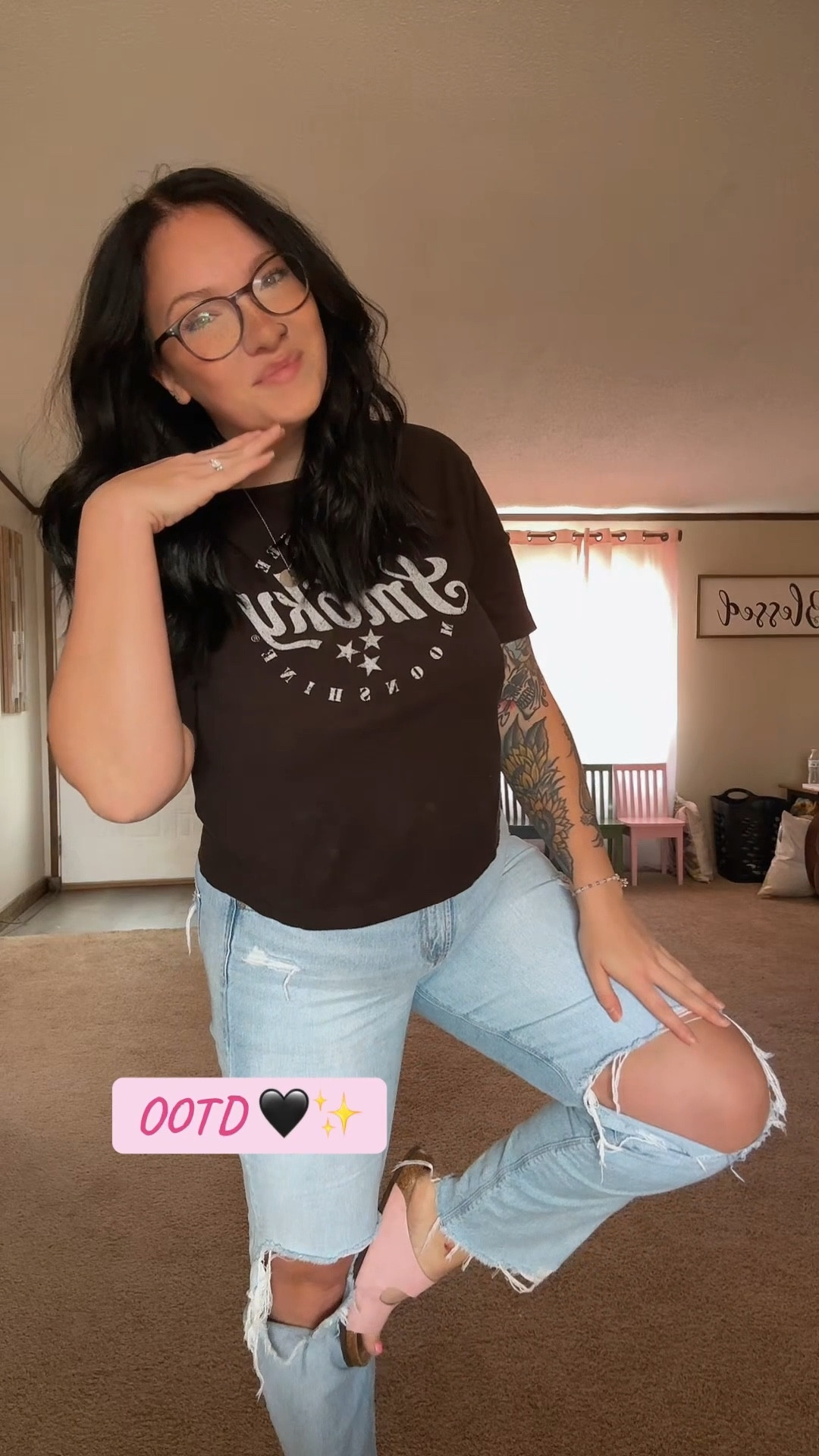 Comfy mom ootd 🖤

#LTKStyleTip #LTKFindsUnder100