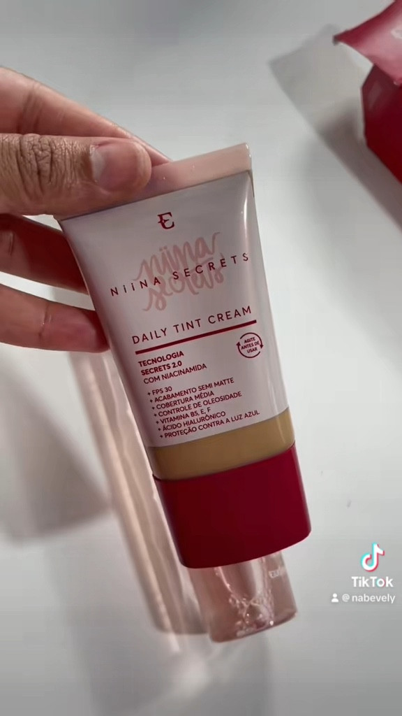 DAILY TINT CREAM EUDORA NIINA SECRETS // Base Pele oleosa // Base Nacional

#LTKbrasil #LTKVideo #LTKSeasonal