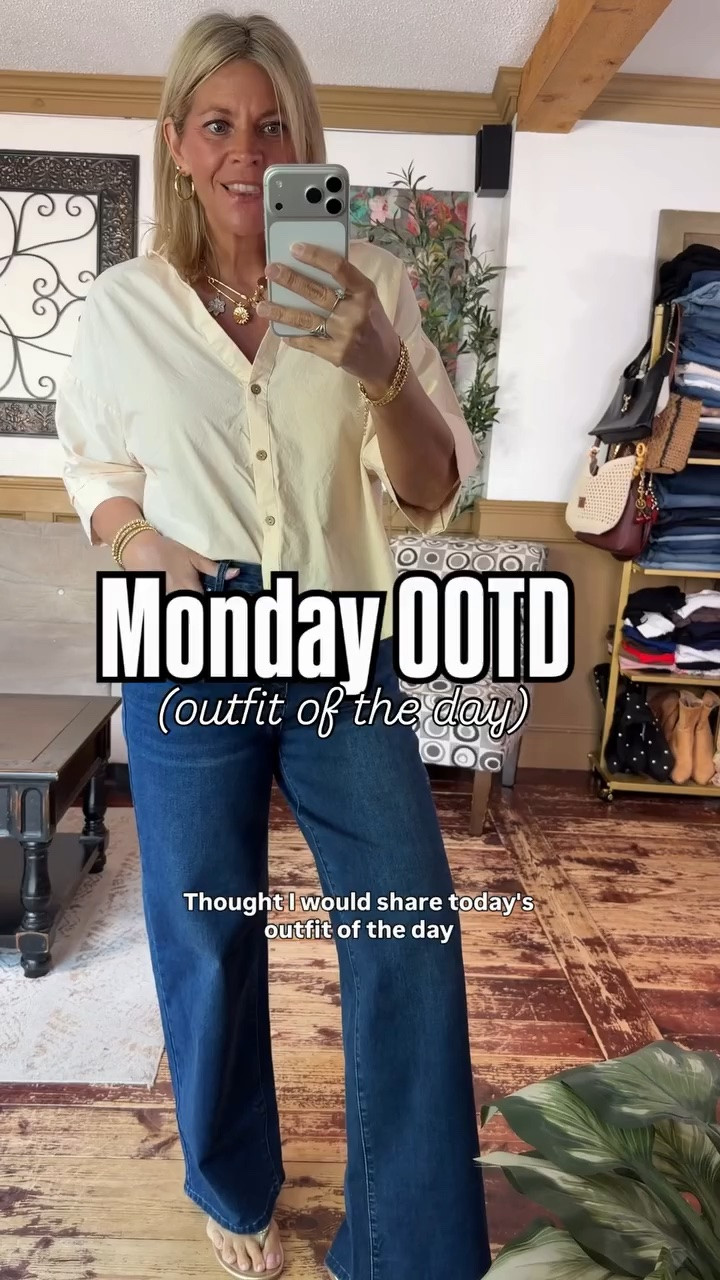 A little Monday OOTD (outfit of the day) comin atcha! A cute button down elbow sleeve lightweight top & my fave wide leg jeans 👖 that don’t bag out. Added gold accessories and my fave metallic sandals I wear on repeat.
#mondayoutfit #casualoutfit

#LTKootd #LTKOver40 #LTKMidsize