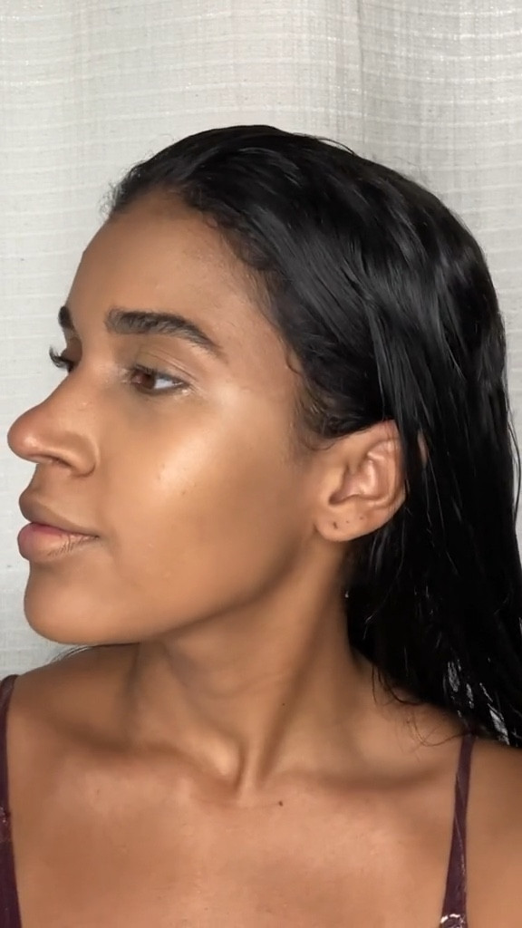 Corretivo líquido de alta cobertura. Com acabamento fosco, disfarça todas as imperfeições e até tatuagens,ele é da essence e minha cor é a 50 warm toast 🤎
#LTKconbr2023 #essencecosmetics #make #resenhadeprodutos #resenhamake

#LTKeurope #LTKbrasil #LTKbeauty