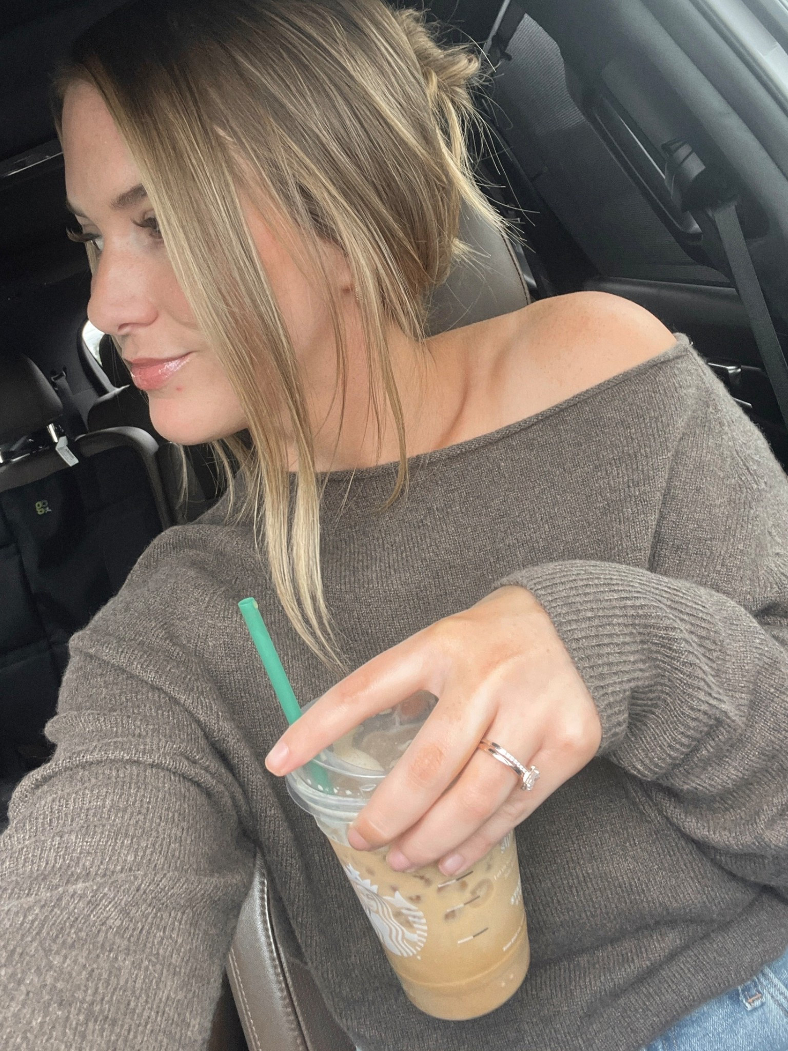 Cashmere sweater 🤎🧸🍂

#LTKSeasonal #LTKFindsUnder100 #LTKFallSale