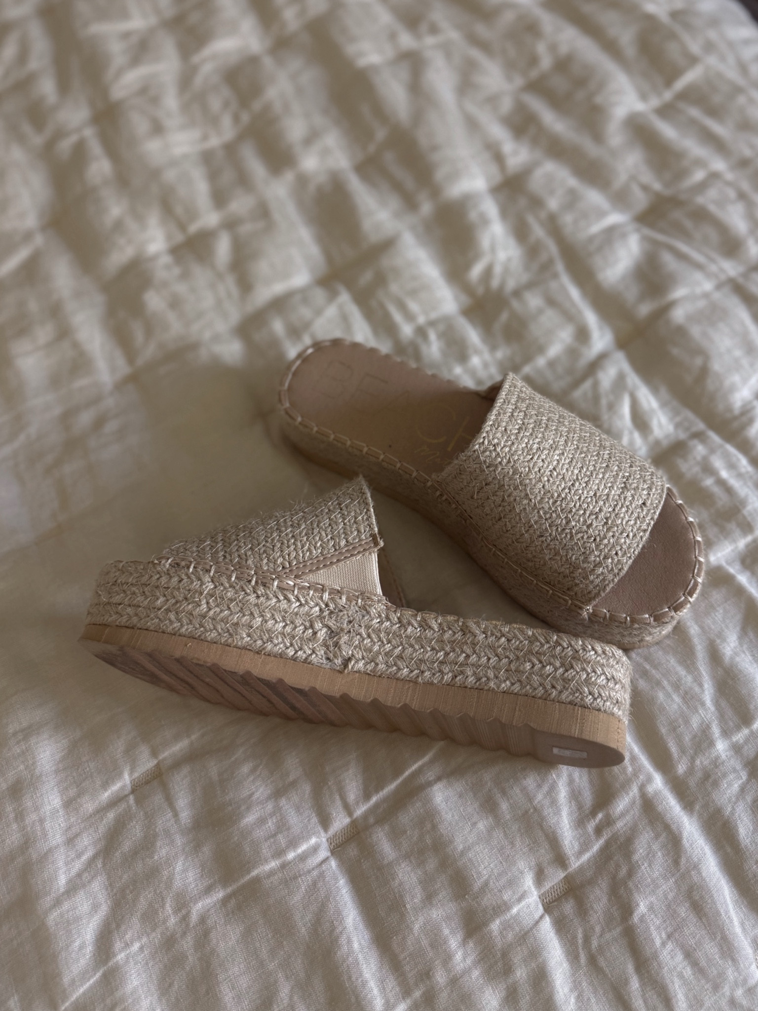 The cutest spring shoes!! I'm normally a 7.5 and got the 7 since they come in whole sizes 

#LTKootd #LTKSaleAlert #LTKSeasonal