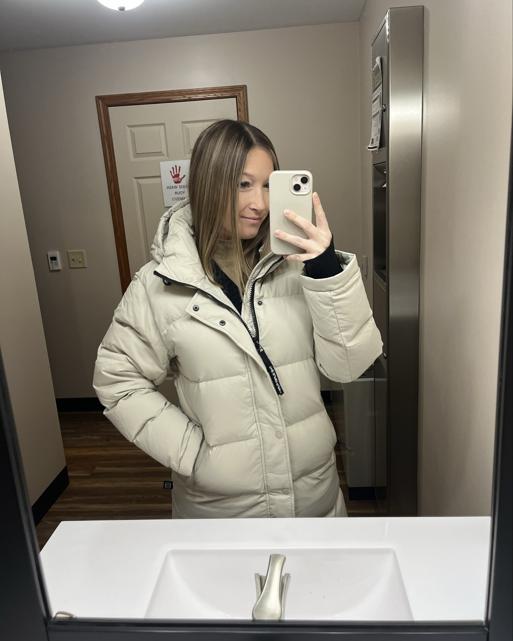 My new winter coat, such a good investment! ☃️

Winter coat, puffer coat, the super puff, long puffer coat, long winter coat, aritzia coat

#LTKSeasonal #LTKSaleAlert #LTKStyleTip