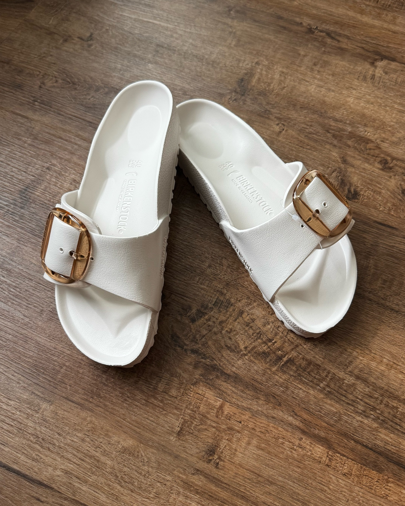 Birkenstock summer sand shoe! 
Love these for vacay.  Come in other colors! 

Birkenstock slides

#LTKTravel #LTKSwim #LTKSeasonal