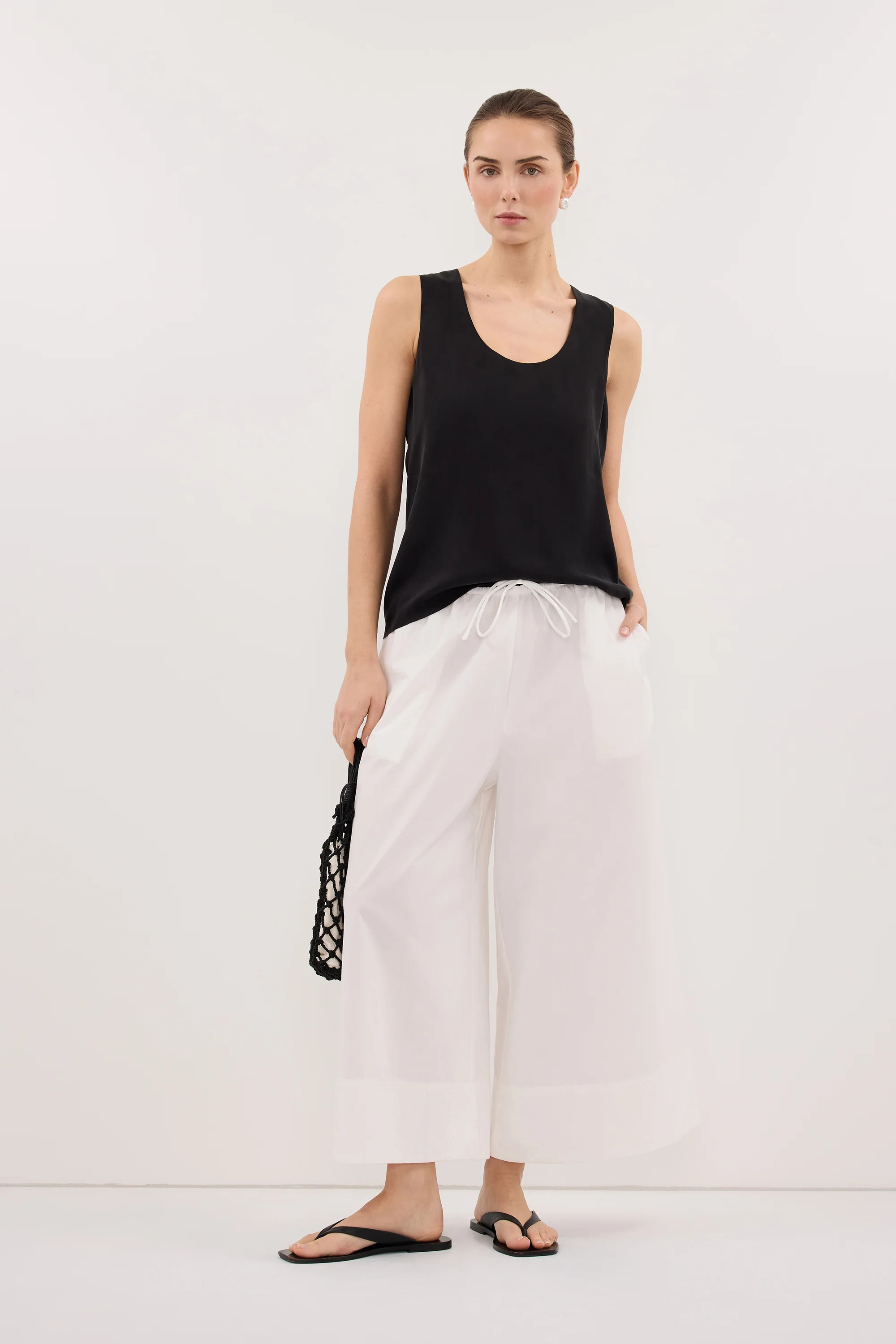 OLIVRA WHITE COTTON CROPPED PANT | DISSH