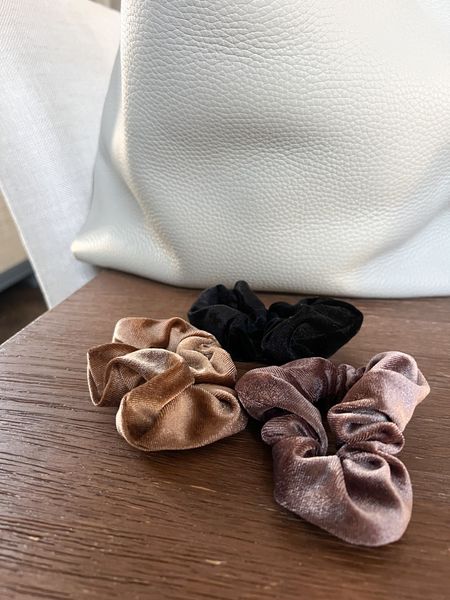 Hands down the best scrunchies! A ton come in one pack in the prettiest colors and they hold my hair tightly all day long. Great for workouts!

#LTKbeauty #LTKstyletip #LTKfindsunder50