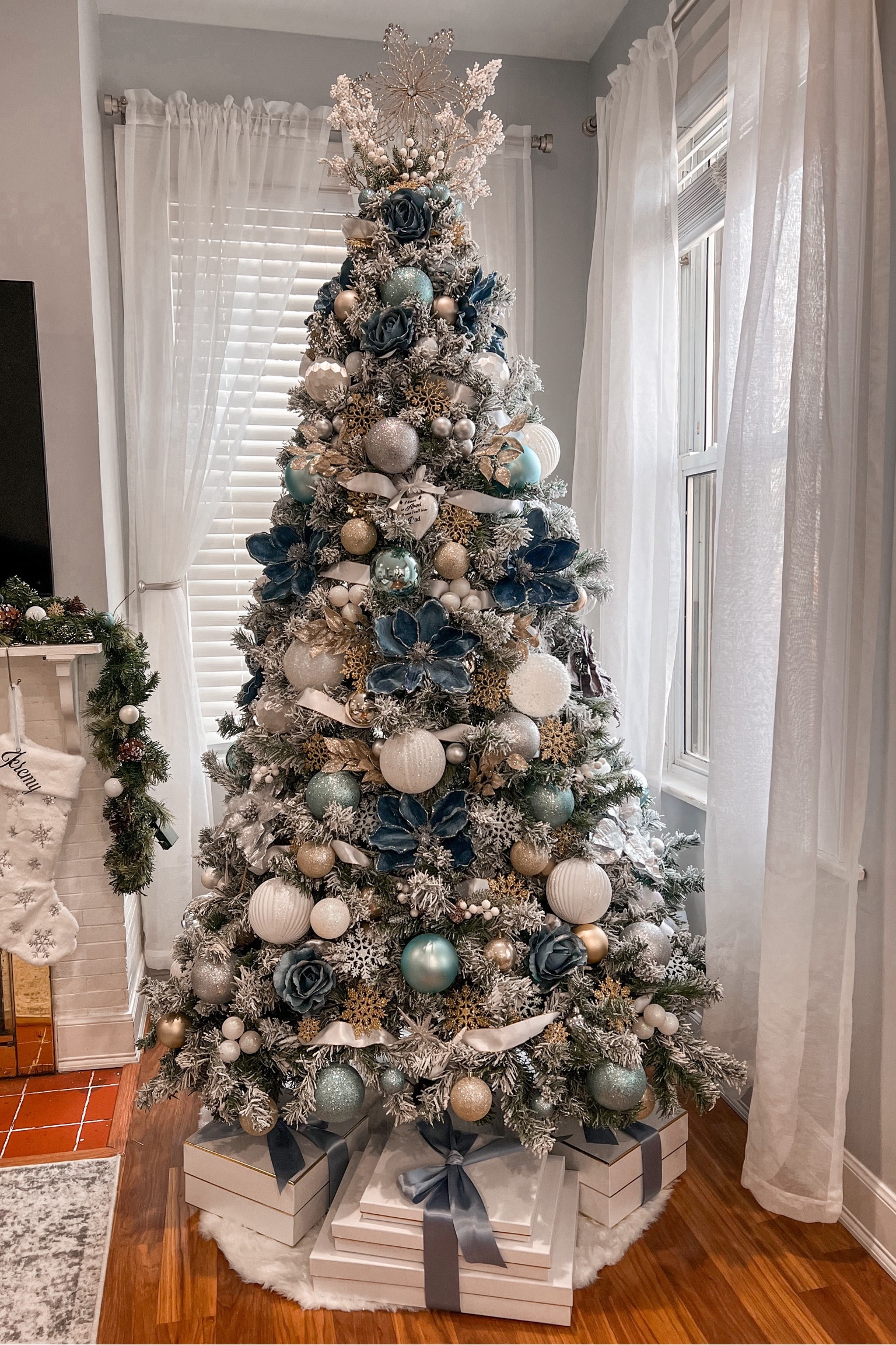 Christmas tree decor 🎄








Holiday Outfits
Gifts for Her
Boots
Christmas Decor
Sweater Dress
Christmas Tree
Gift Guide
Christmas Party
Garland
Holiday Party

#LTKhome #LTKHoliday 

#LTKSeasonal