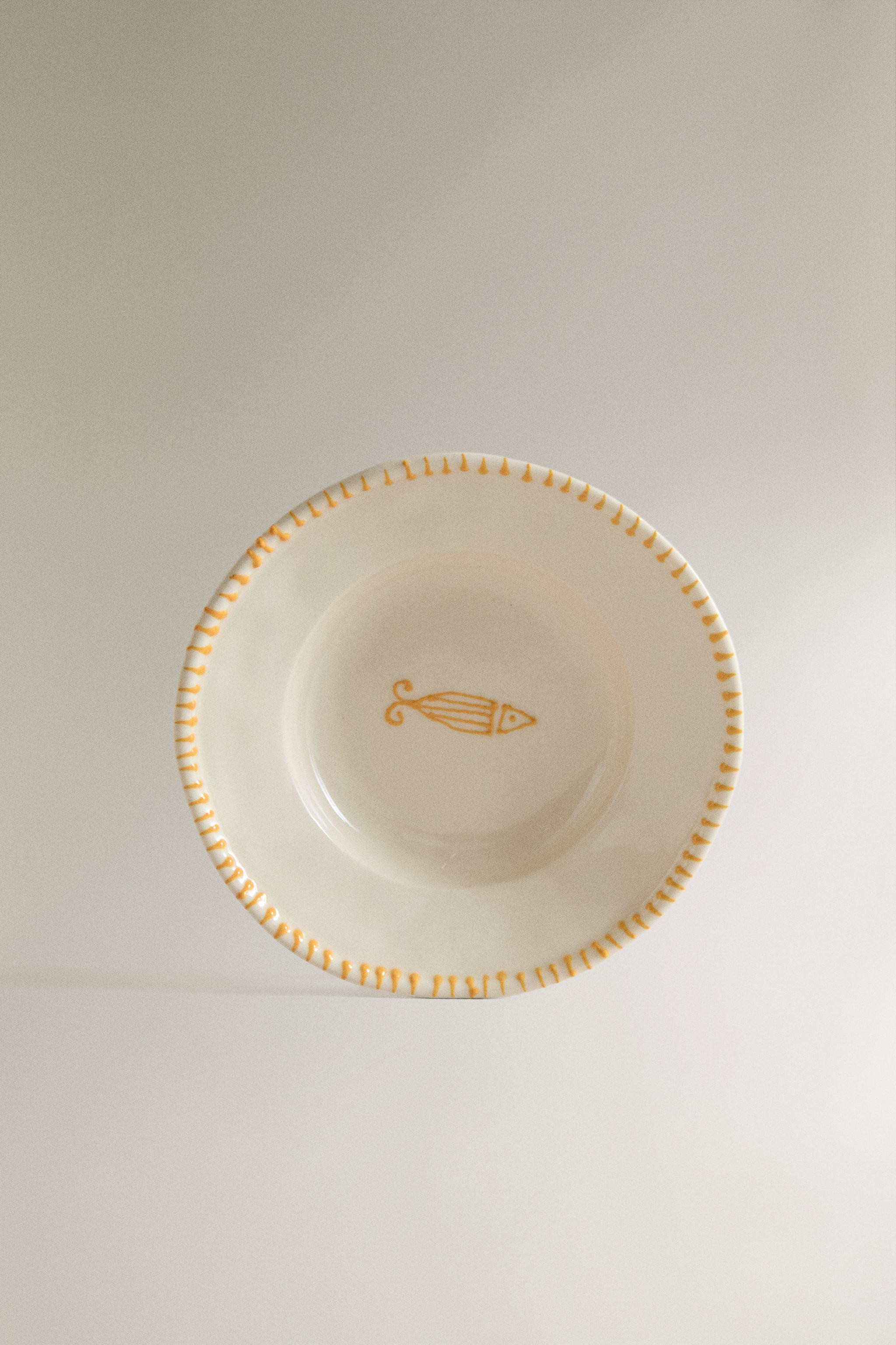 ASSIETTE À DESSERT EN FAÏENCE POISSON | Zara FR