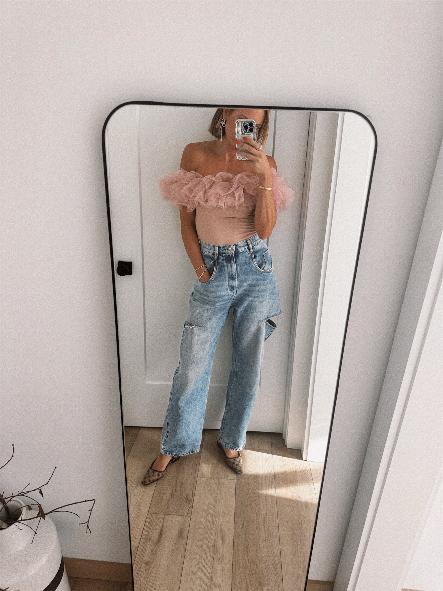 Wearing a small in the bodysuit. Jeans run TTS. Flats from TTS.

#LTKStyleTip #LTKOver40 #LTKFindsUnder100