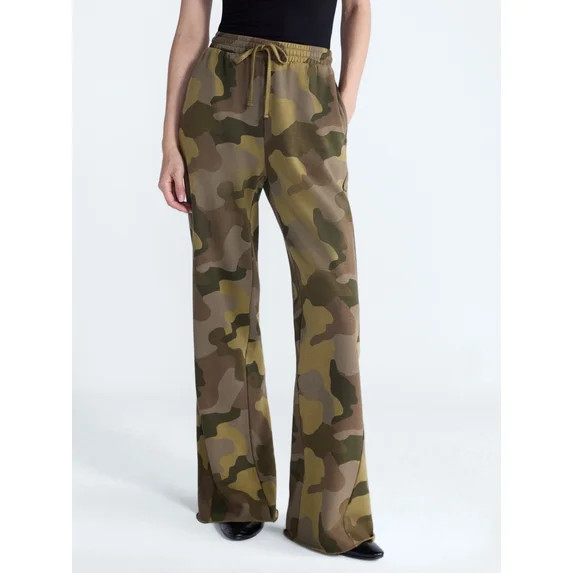 Scoop Women’s and Women's Plus Mineral Washed Fleece Flare Leg Sweatpants, Sizes XS-4X | Walmart (US)