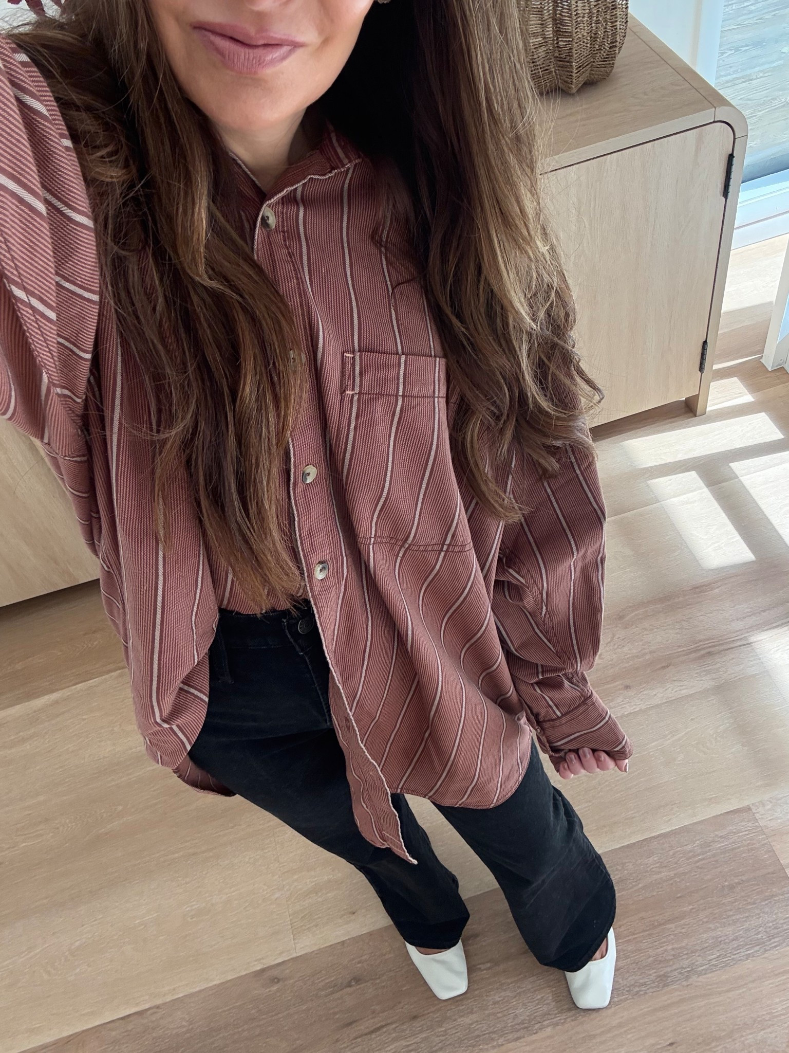 Easy fall ootd🍂🤎 linking similar jeans because these are a few years older and sold out! Everything runs TTS🤎
.
.


#LTKxMadewell #LTKWorkwear #LTKSeasonal