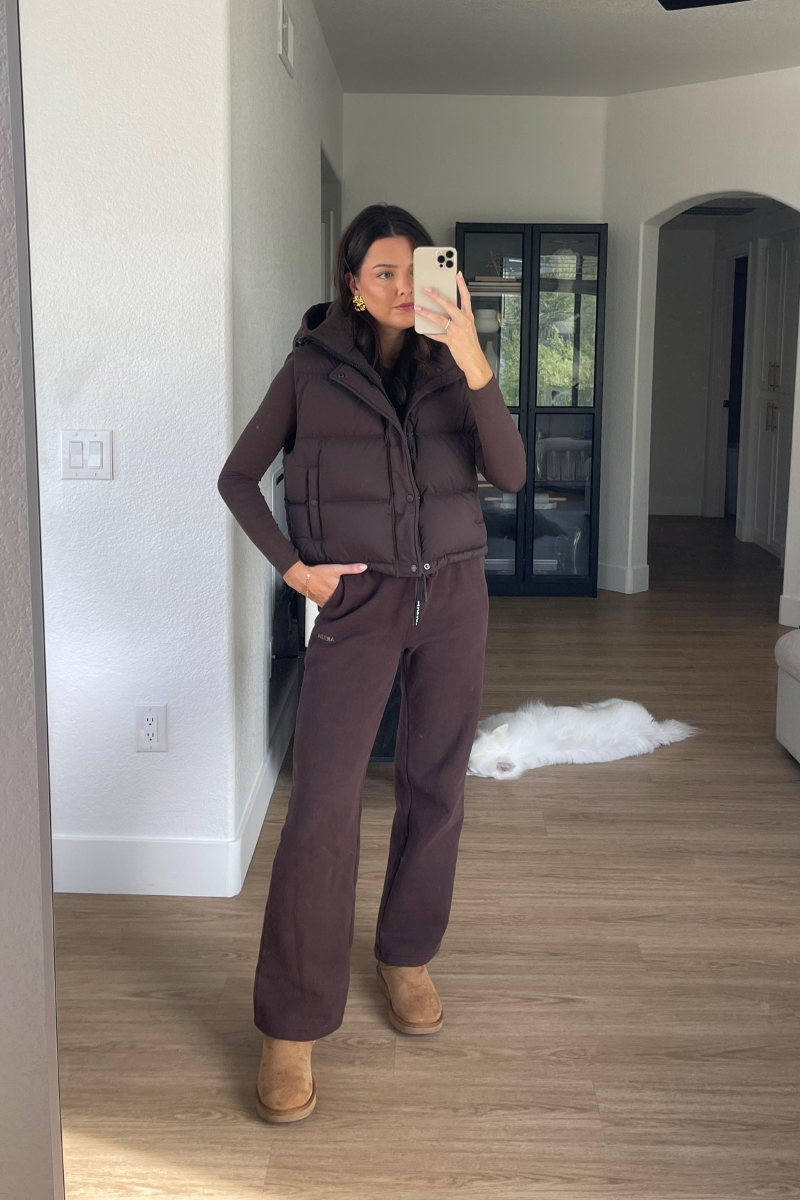 We love a good sweat set 👏🏼 this brand of sweatpants are nice and thick, and have good structure to them! Great for wearing out of the house and still looking polished since they hold their shape so well. Super soft fleece on the inside ☁️ worth every penny and on sale right now! 

SuperPuff coats are also on sale right now which NEVER happens. Literally the best, warmest winter coat. Linking my faves! 

#LTKSaleAlert #LTKCyberWeek #LTKHoliday