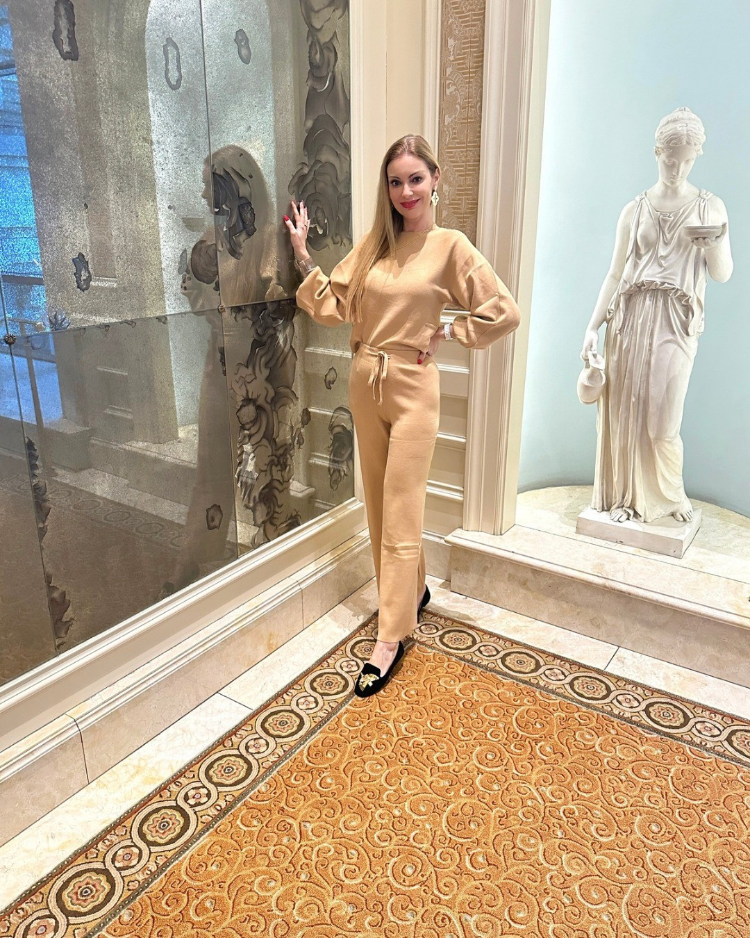 Wrap yourself in cozy luxury with our Cozy & Comfy Knit Lounge Set! ❄️✨ Made for those who value comfort and style, this set is perfect for lazy days, movie nights, or casual outings. Click to add a touch of warmth and elegance to your lounge wardrobe! #CozyLiving #LoungeWear #StayWarm #ComfyClothes #KnitWear #FashionAtHome #ShopTheLook #ComfortFirst

#LTKstyletip