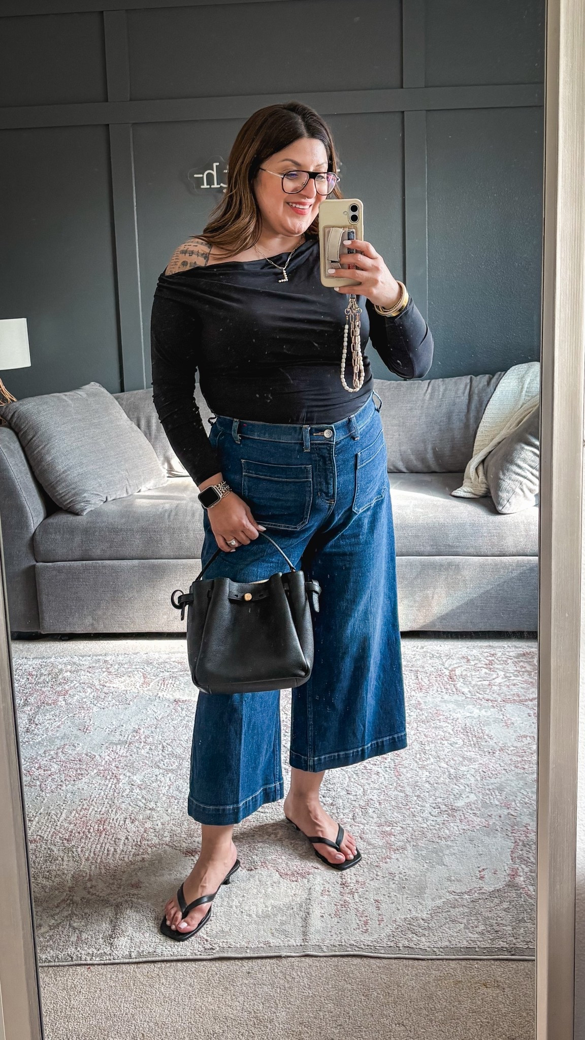 Tonight’s look:
A&F off the shoulder top (old but linked similar)- XL
Spanx cropped denim- XL Reg
(Use code leslixspanx for 15% off your first order + free shipping)
Open Edit kitten heel sandals
Tory Burch bag



#LTKOver40 #LTKMidsize #LTKootd