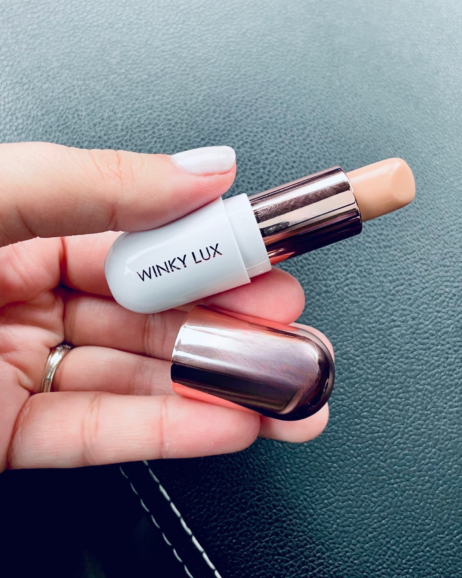 Winky Lux in Coconut 

Winky Lux's Matcha Balm is an ultra-nourishing lip balm infused with avocado oil and coconut oil to help keep your lips hydrated. This flavored balm applies clear and contains the antioxidant power of vitamin C and E, and green tea extract.

silky soft lips



#LTKFind #LTKSale #LTKbeauty