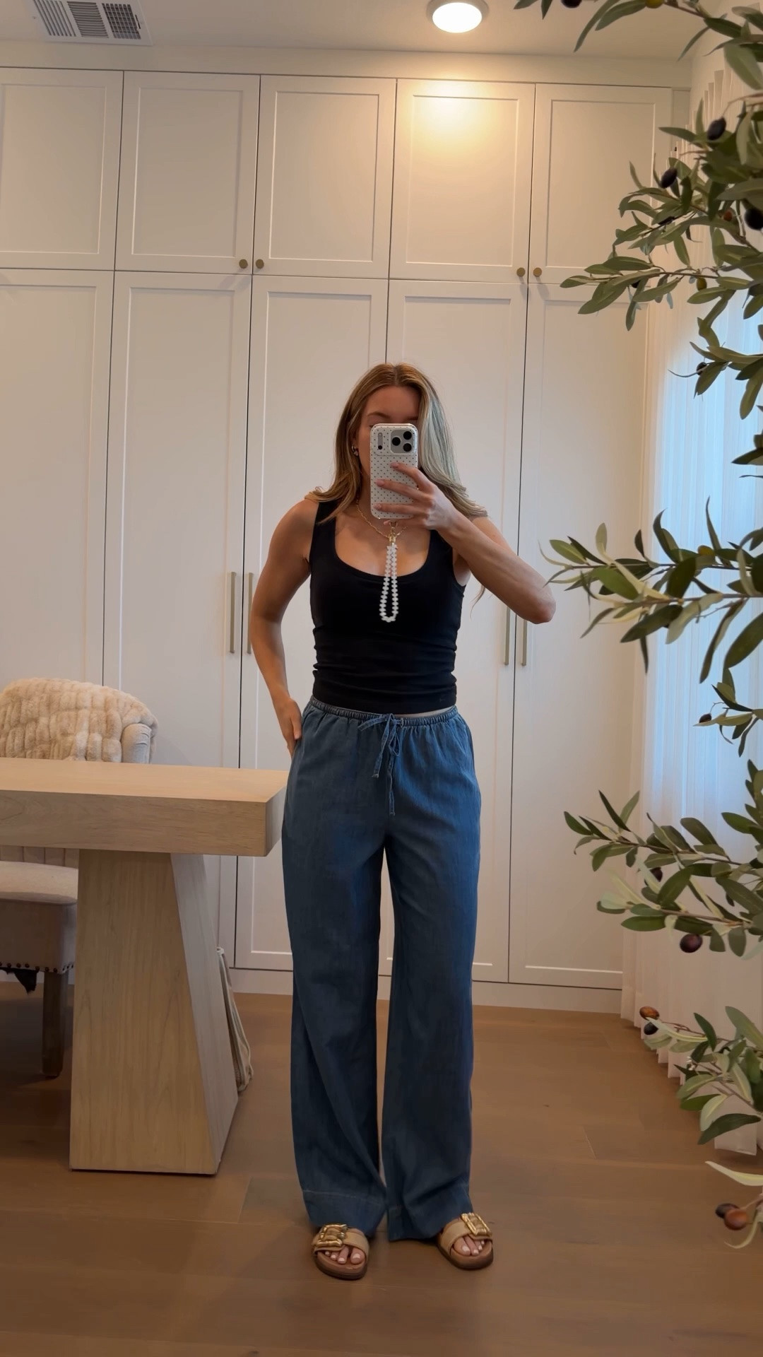 bra tank: xs // pants: xs regular (5’3)