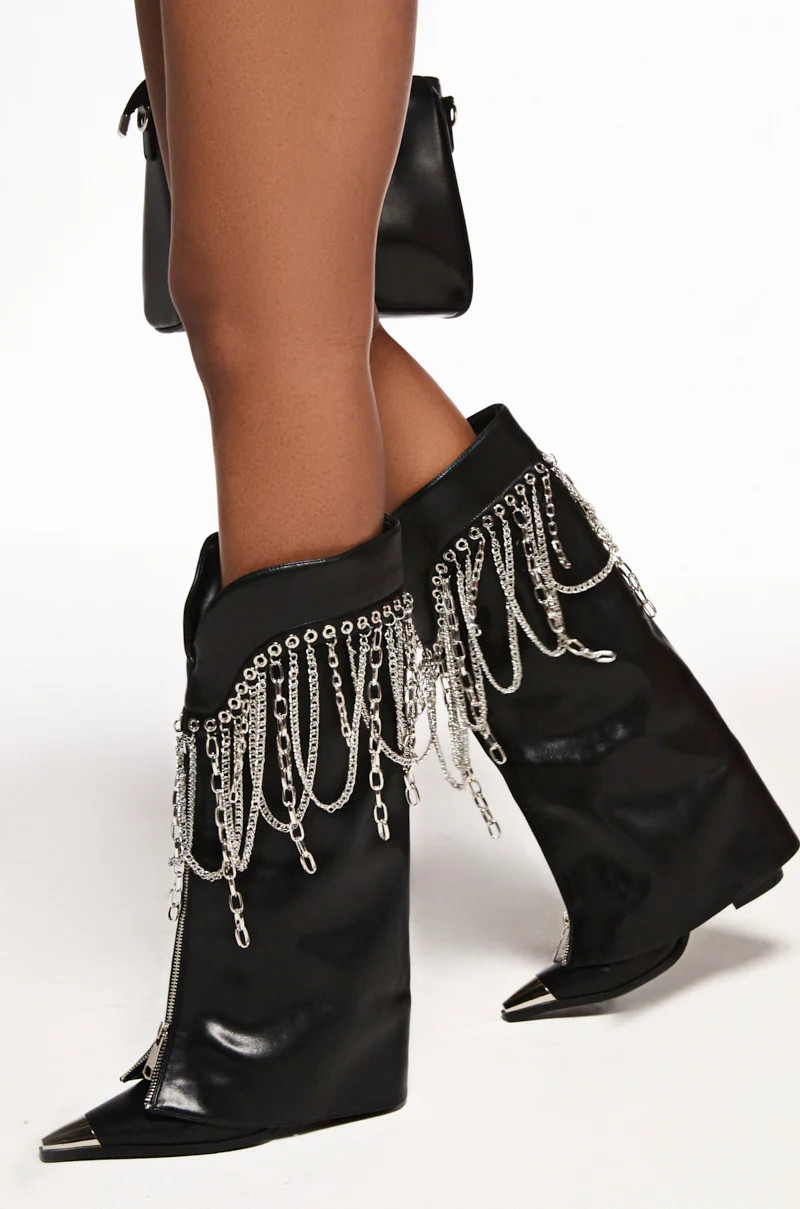 AZALEA WANG SINISTER BLACK WESTERN CHUNKY BOOT | AKIRA