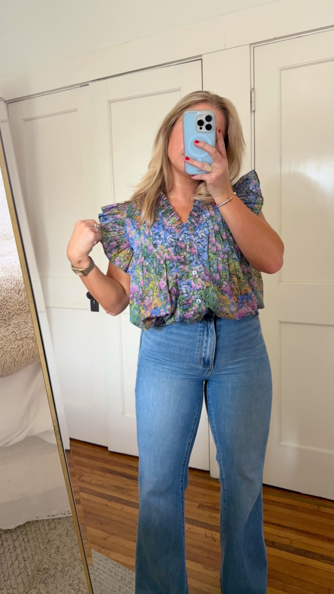 Watercolor floral ruffle sleeve blouse! 

Finally found it in stock. The boutique is kinda random, but they have every size available! 

Fits oversized: wearing a small

#LTKgrwm #LTKmomlife #LTKMidsize