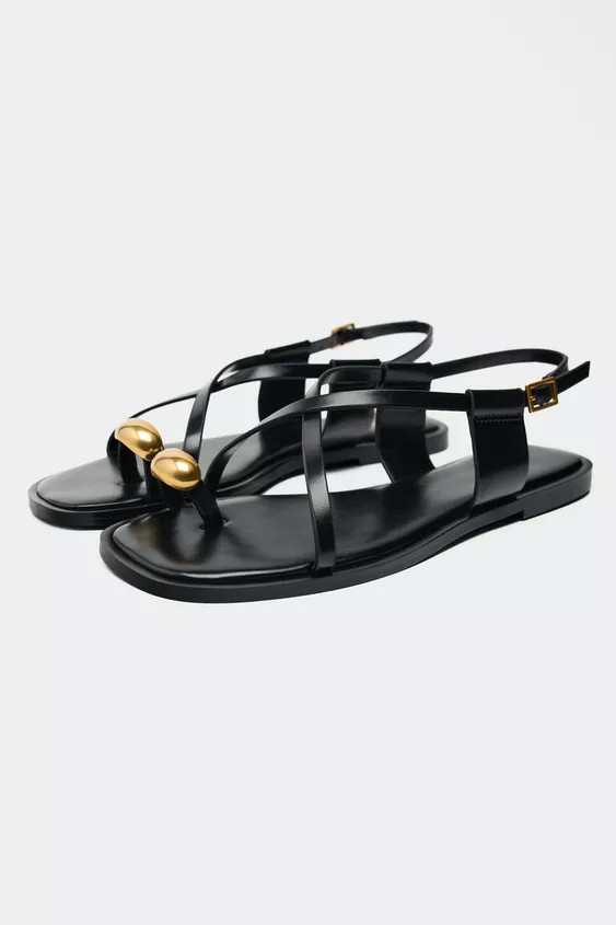 FLAT SANDALS WITH METALLIC DETAIL | Zara US