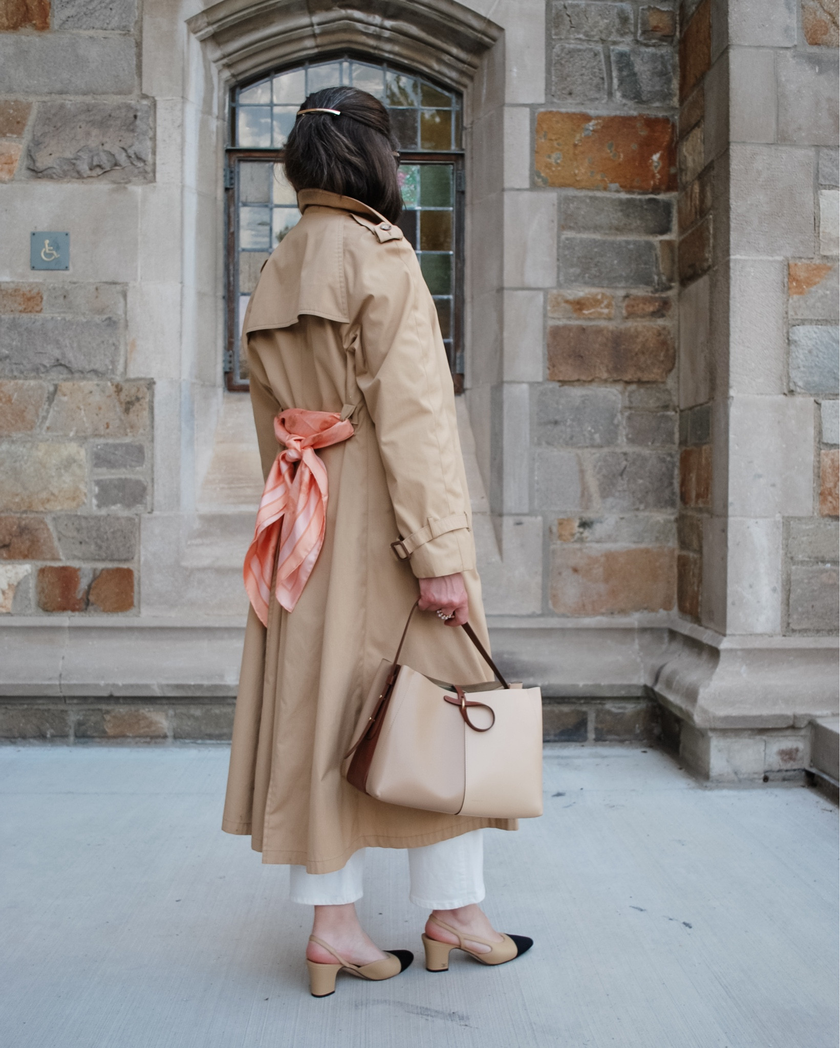 OOTD // La Pêche in Ann Arbor 🍑 or Three Ways to Wear One Silk Scarf

We went to Ann Arbor to take photos at the gorgeous UofM Law Quad, turns out it was graduation day for all the grad schools. Campus was packed with students and photographers lol. Thankfully we found a quiet corner to serve our purposes.

#LTKOver40 #LTKStyleTip #LTKxMadewell
