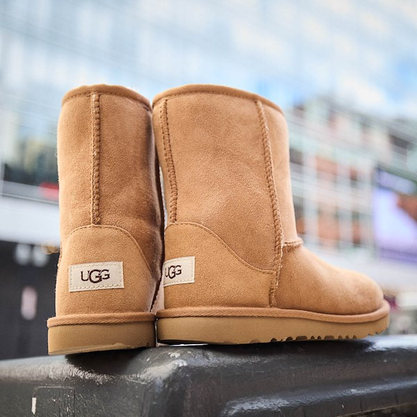 UGG® Classic II Boot - Little Kid / Big Kid - Chestnut | Journeys