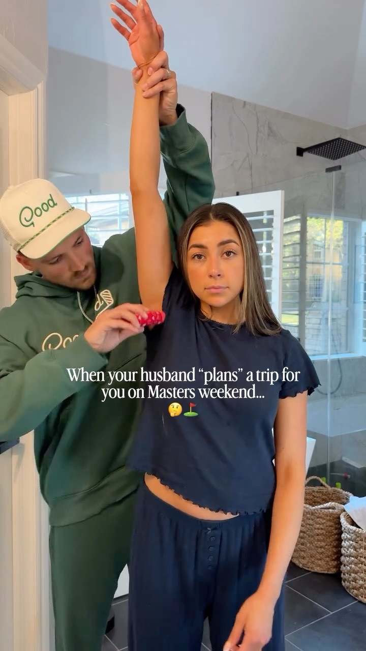 Suspicious but I guess I don’t blame him 🤣

#masters #mastersweek #golfcouple #augusta

#LTKgrwm #LTKdayinmylife #LTKootd