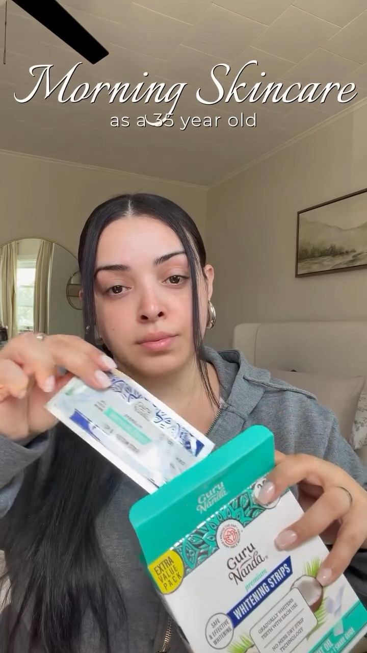 just maintaining what i got while i got it feel me 😅

⬇️ products shown ⬇️
@gurunanda.official whitening strips
@naturerepublic.us aloe vera watery gel
@thayers hydrating milky toner 
@aquaphor healing ointment (pls change this cap omg!)
@wetnwildbeauty boost me up brow + lash serum

everything else is by @larocheposayusa 
 - toleriane eyes
- mela b3 serum
- toleriane double repair moisturizer 
- mela b3 uv sunscreen 
- thermal spring water