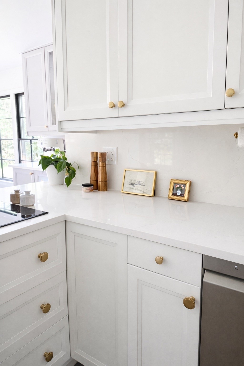 More kitchen winks 😉 Kitchen decor essentials that add little touches 🖤

#LTKxMadewell #LTKHome #LTKMothersDay