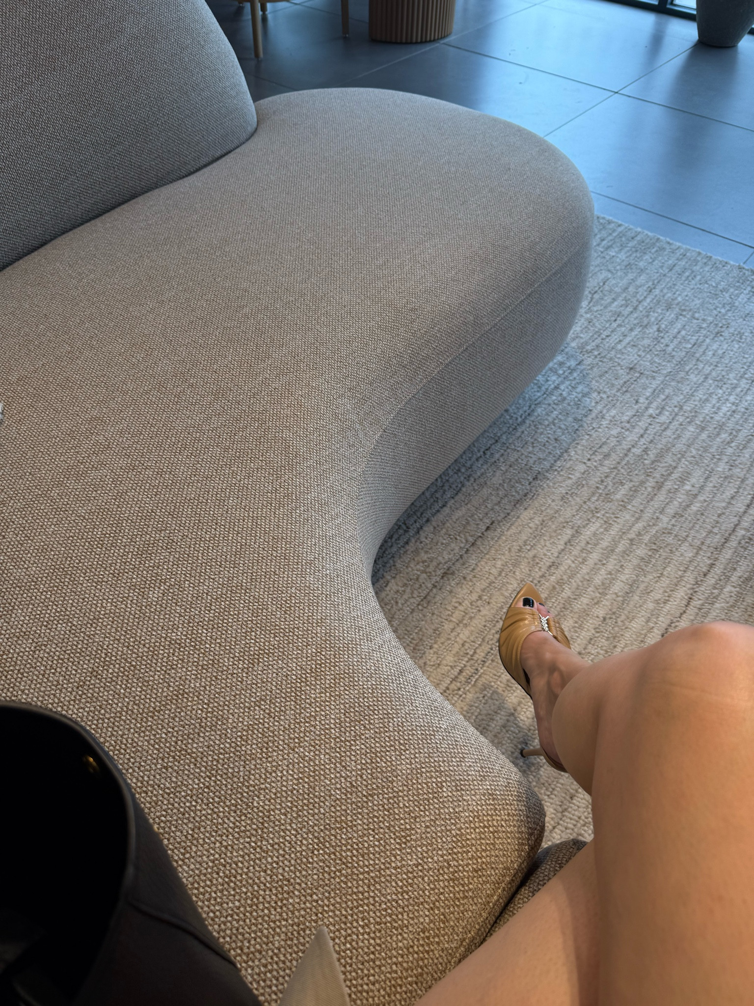 Omg the Laurent is amaaaaazing!! Love the marled basketweave! 🖤

#LTKSaleAlert #LTKdayinmylife #LTKHome