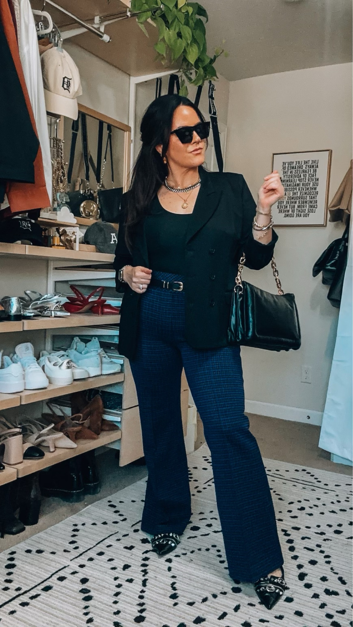 tank (XL) - undietectable (XL) - and the bottoms all a 1x petite (code: TARYNTRULYXSPANX)



#LTKmidsize #LTKstyletip #LTKworkwear