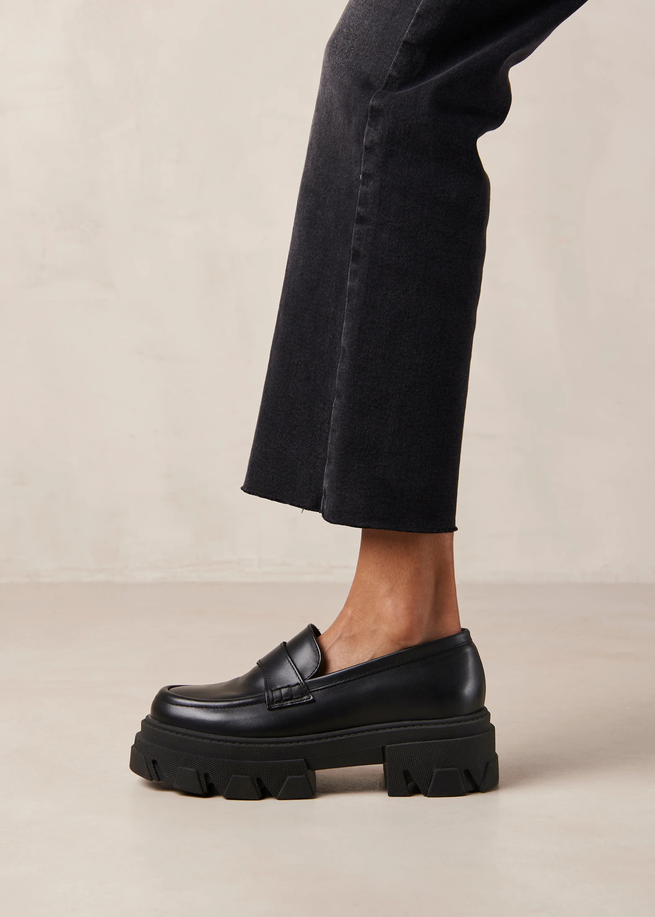 Trailblazer - Black Leather Loafers | ALOHAS | Alohas AU