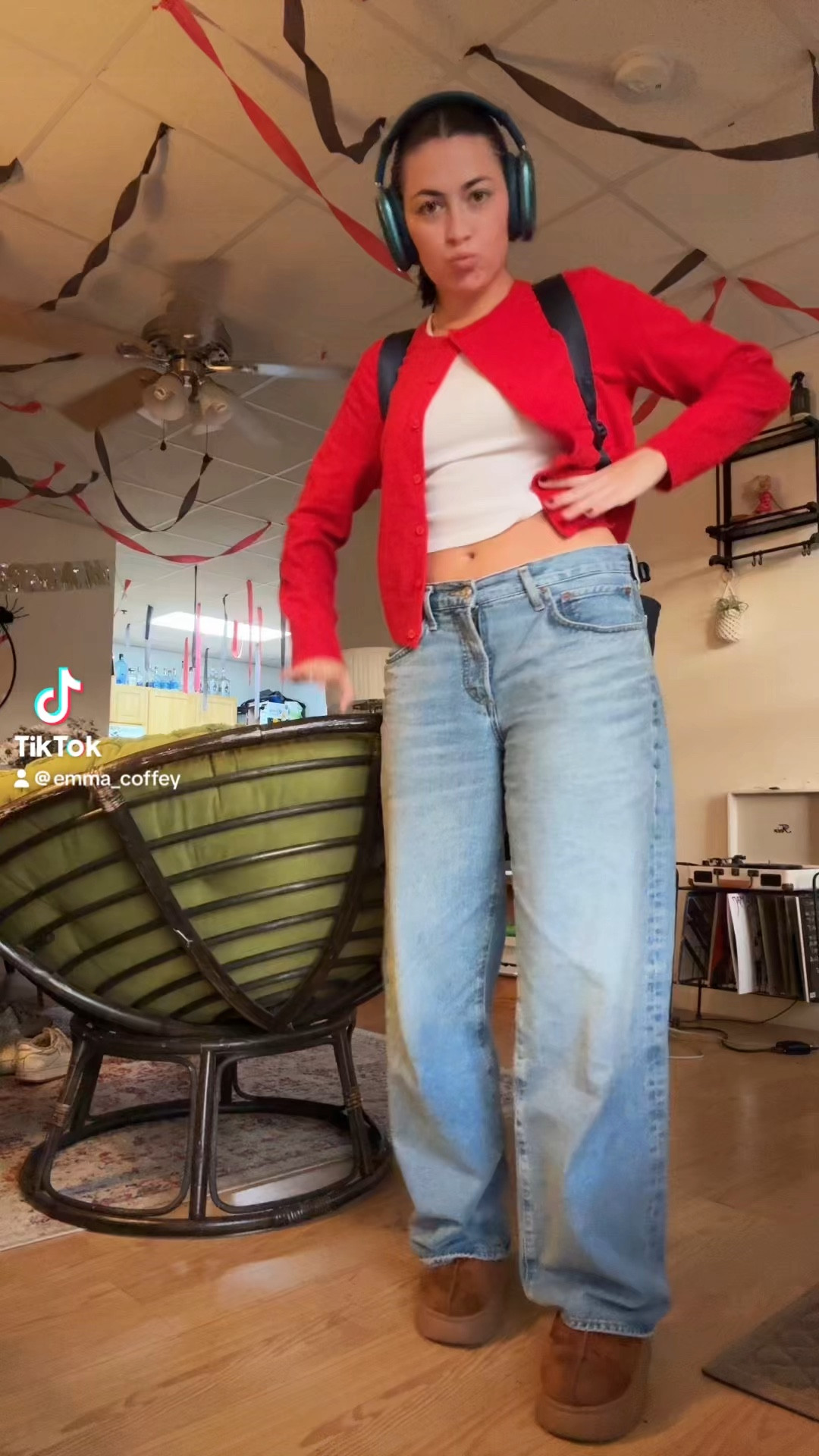 Felt sooo cutie in this fit! I think the shirt isn’t available anymore so I added similar ones