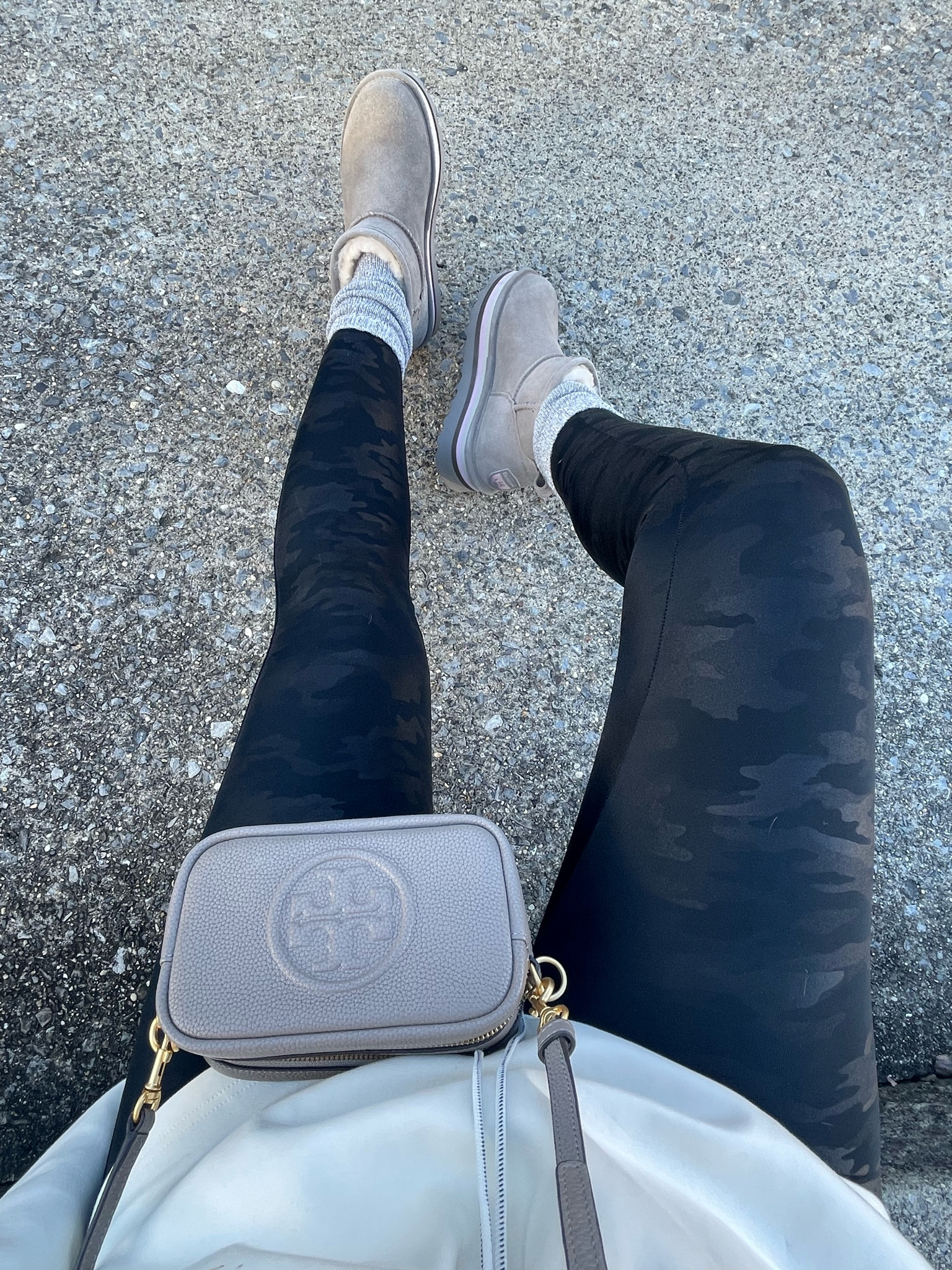 Last chance to shop the #spanx #leggings sale!!
Also these boots are only $59 today ;) 
And my bag is on sale - Happy Cyber Monday! 

#LTKsalealert #LTKCyberweek #LTKunder100