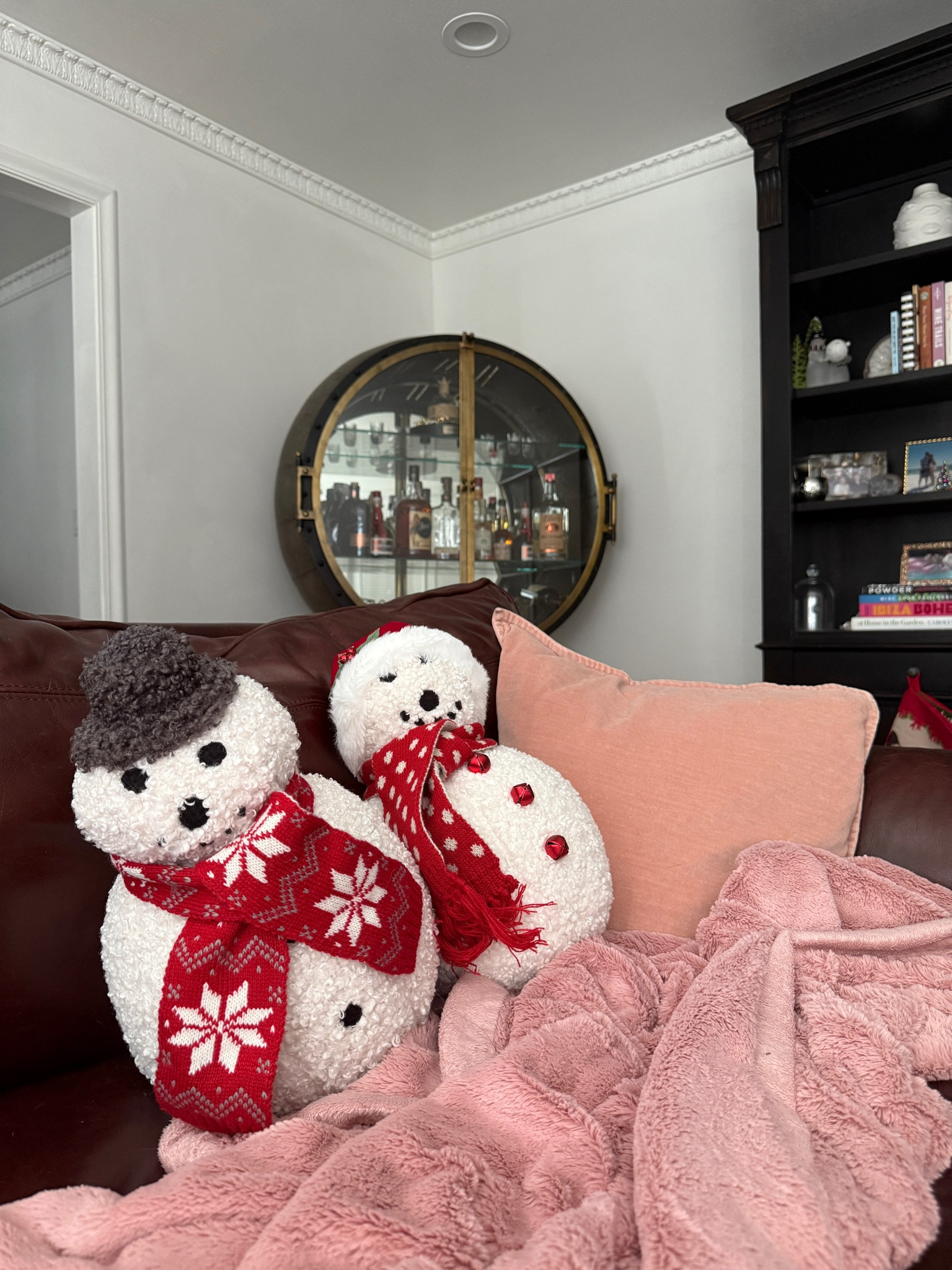 ☃️  Cute and cozy with our favorite holiday pillows!!! ☺️🎄

#LTKGiftGuide #LTKHoliday #LTKHome