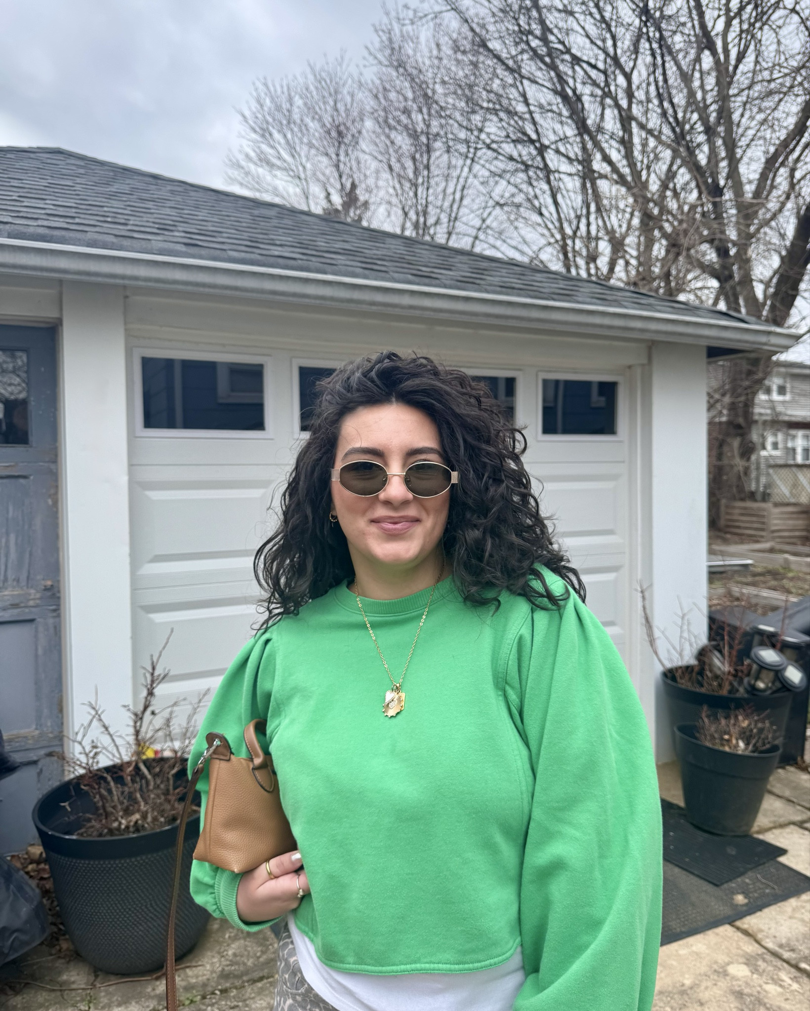 Sunglasses - Primark
Sweatshirt & pants- Target
Undershirt- gap factory 
Sneakers- converse 
Bag- Amazon 
Necklace & jewelry- Tjmaxx & Marshalls 

#LTKootd #LTKdayinmylife