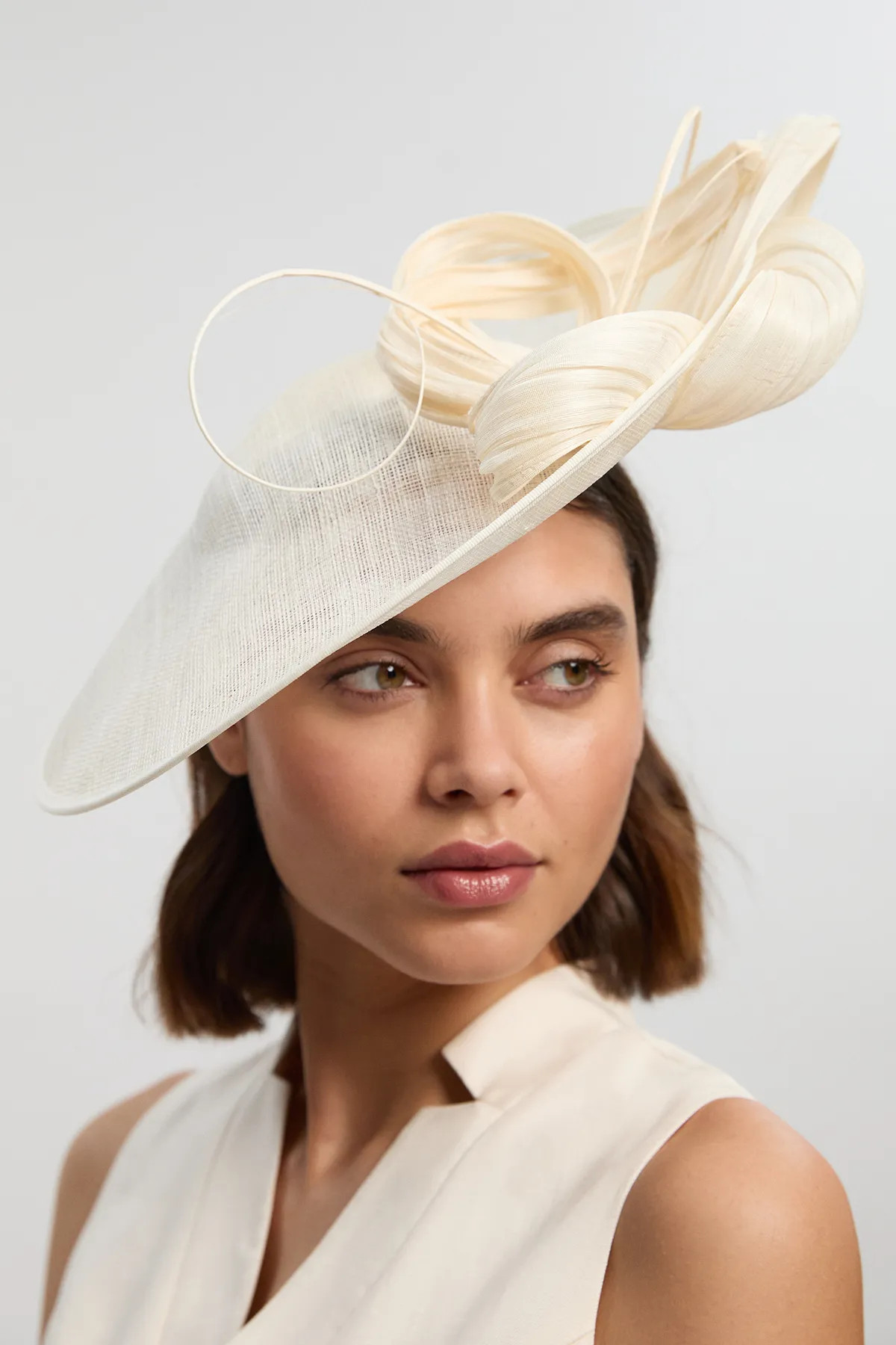 Ivory Asymmetric Disk Spiral Detailed Fascinator | Karen Millen USA | Karen Millen US