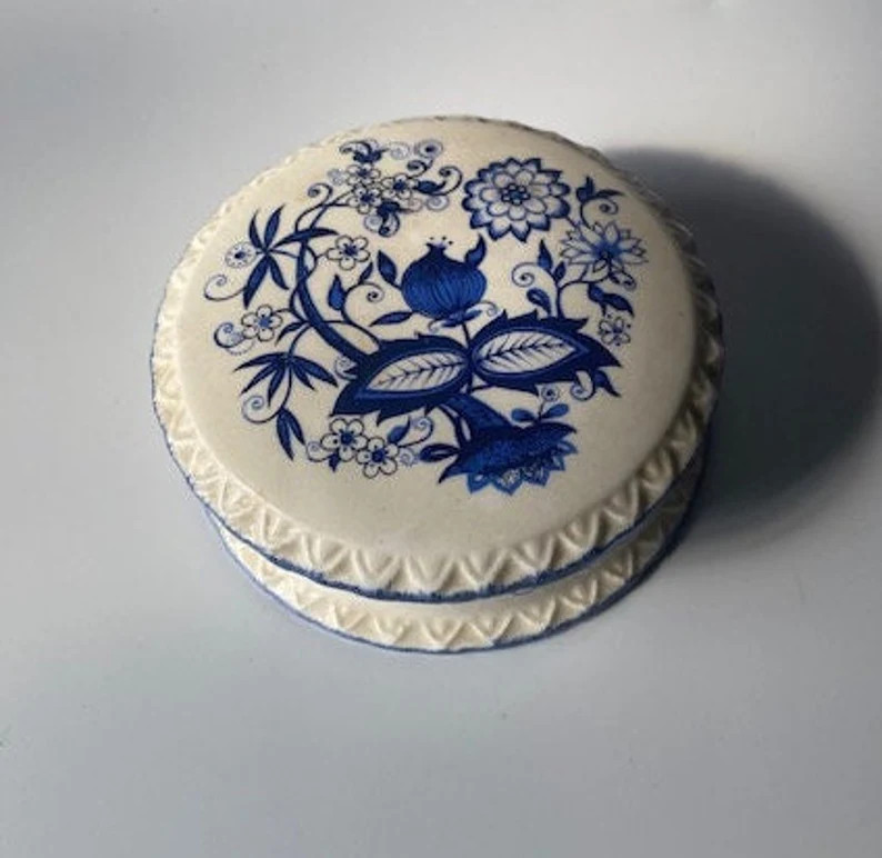 Vintage Vienna Woods BLUE ONION Dresser Box Porcelain - Etsy | Etsy (US)