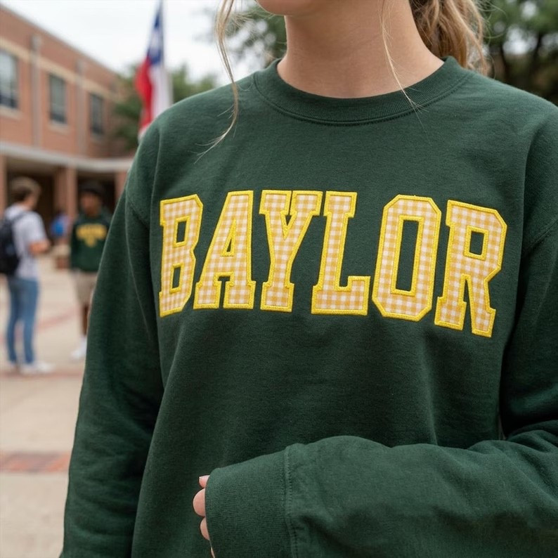 Sweatshirt Gingham Applique, College Game Day Crewneck, Custom Name University Shirt, Preppy Campus Outfit Gift

custom gingham appliqué crewneck sweatshirt, custom name, school mascot crewneck, dance team crewneck, cheer sweatshirt, game day, Embroidered Gingham Applique Crewneck, Custom Varsity Applique Letter Sweatshirt, College Sweatshirt, Team Spirit Shirt, College Apparel, senior gift, college gift, graduation gift, college girls, sorority preppy, preppy style, sorority life, freshman, graduation
